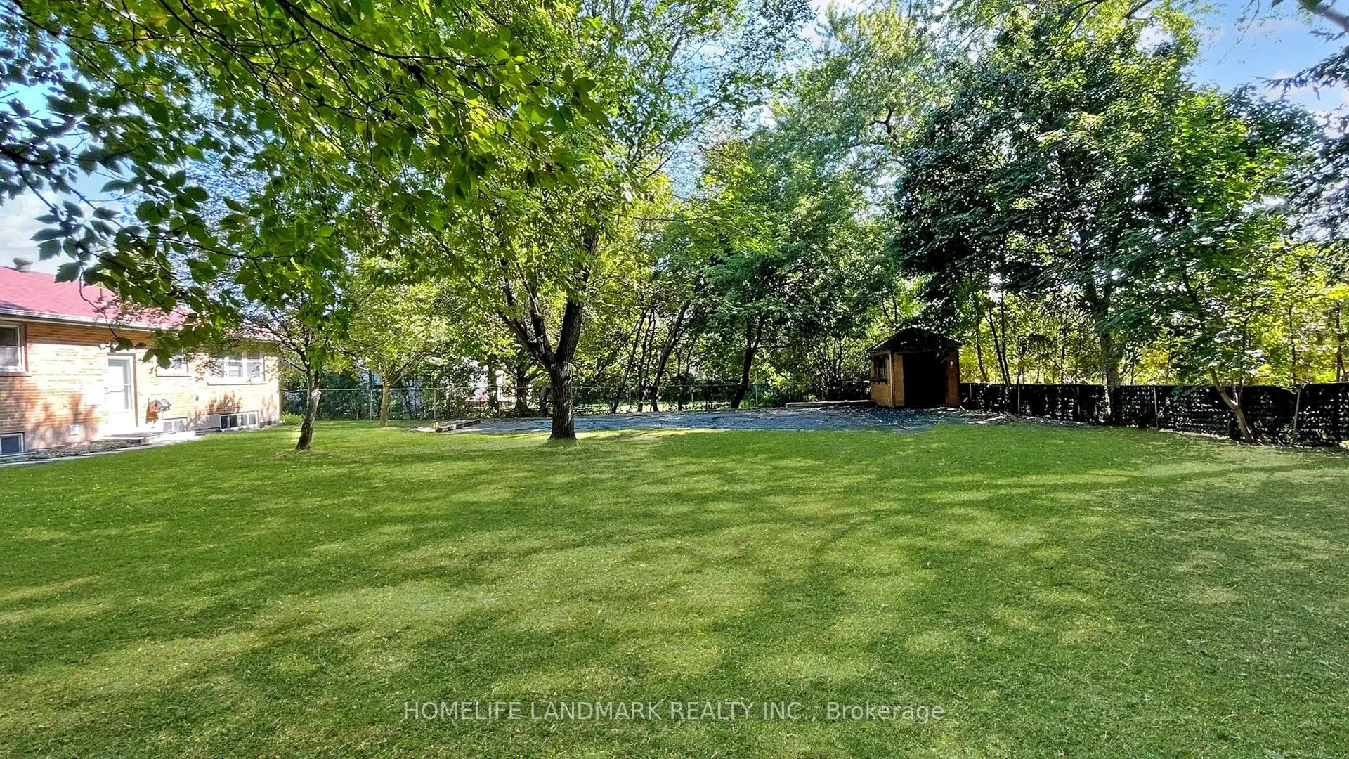 11 Uplands Avenue