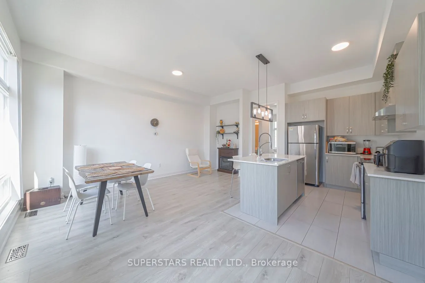 179 Carpaccio Avenue