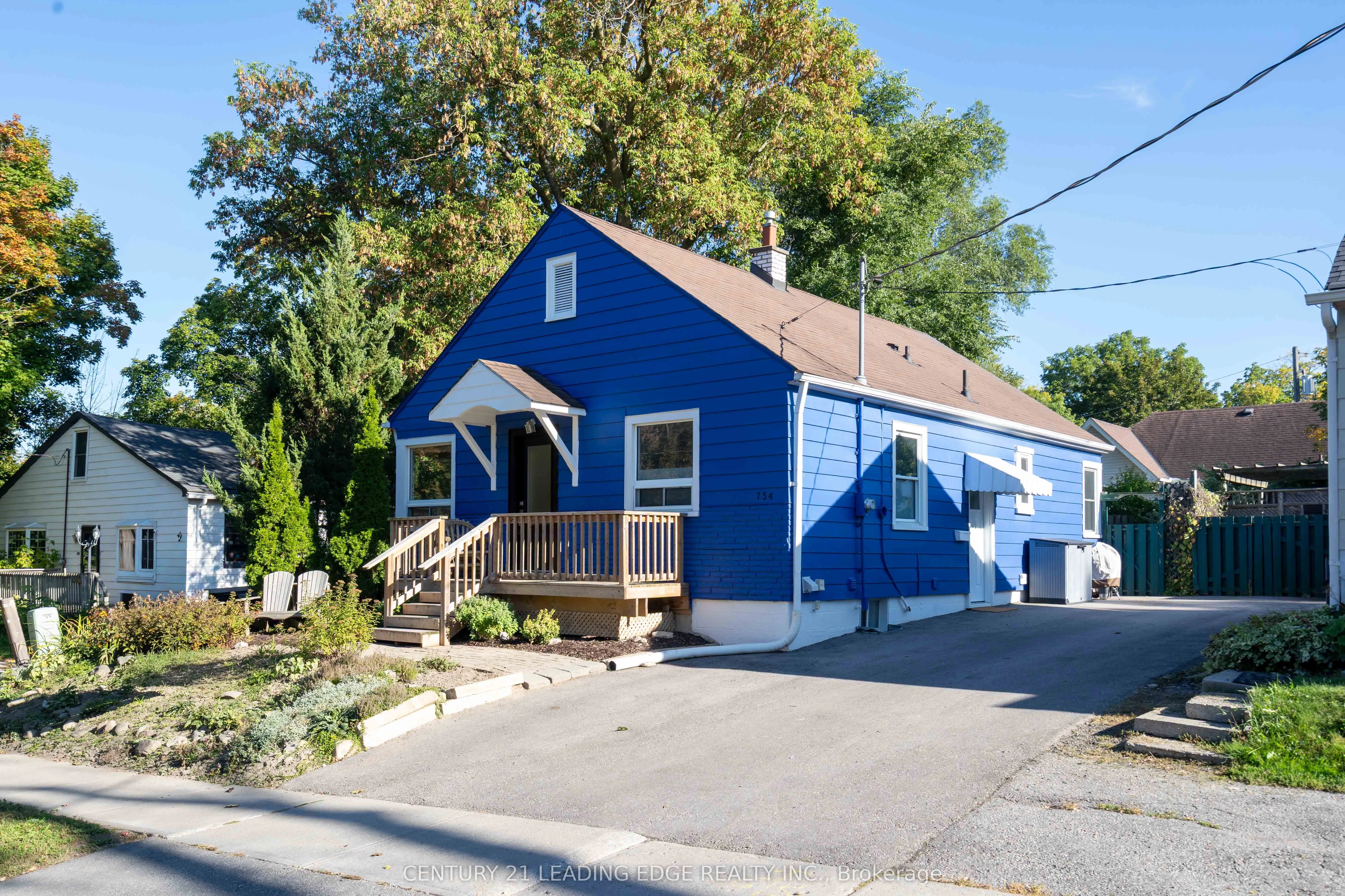 754 Srigley Street
