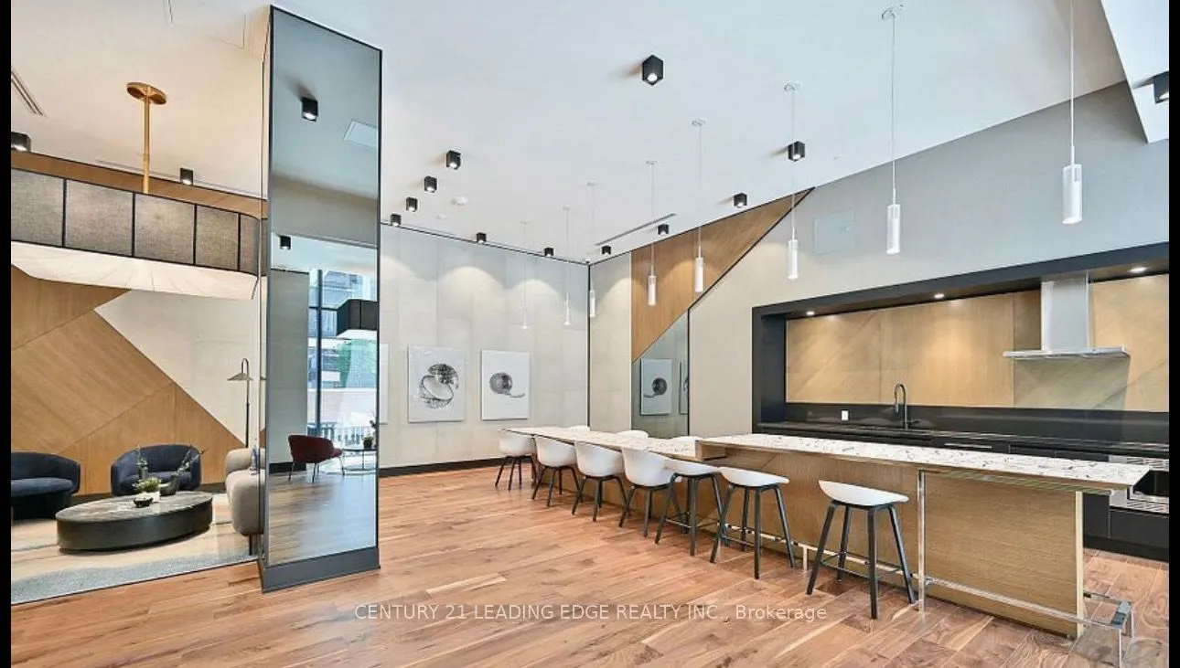 38 SIMCOE Promenade, #922