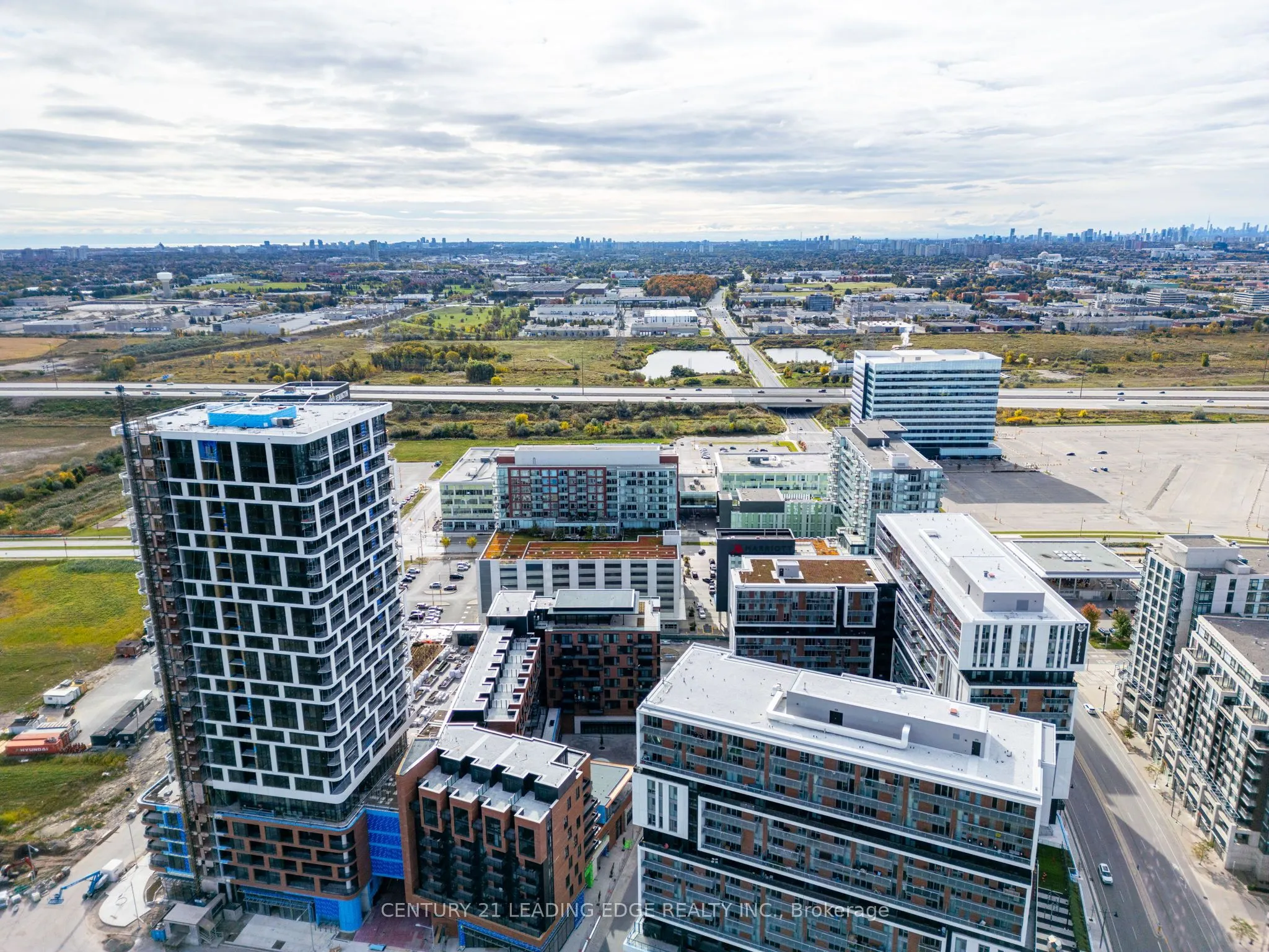 38 SIMCOE Promenade, #922