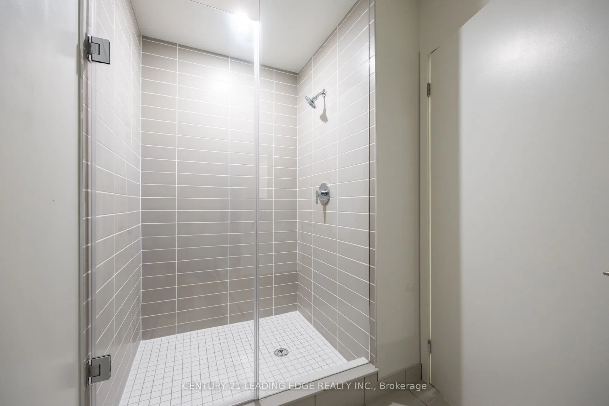 38 SIMCOE Promenade, #922
