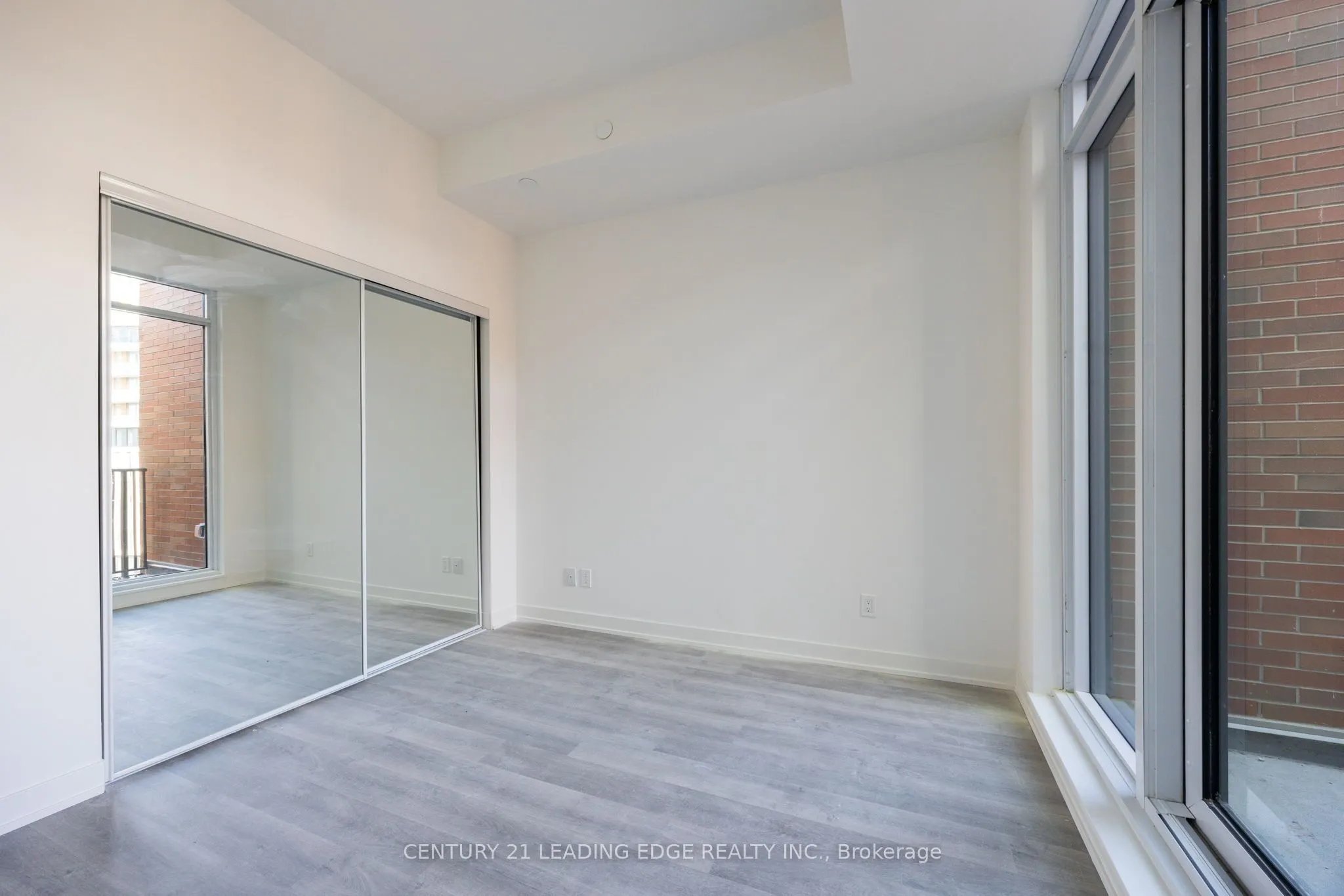 38 SIMCOE Promenade, #922