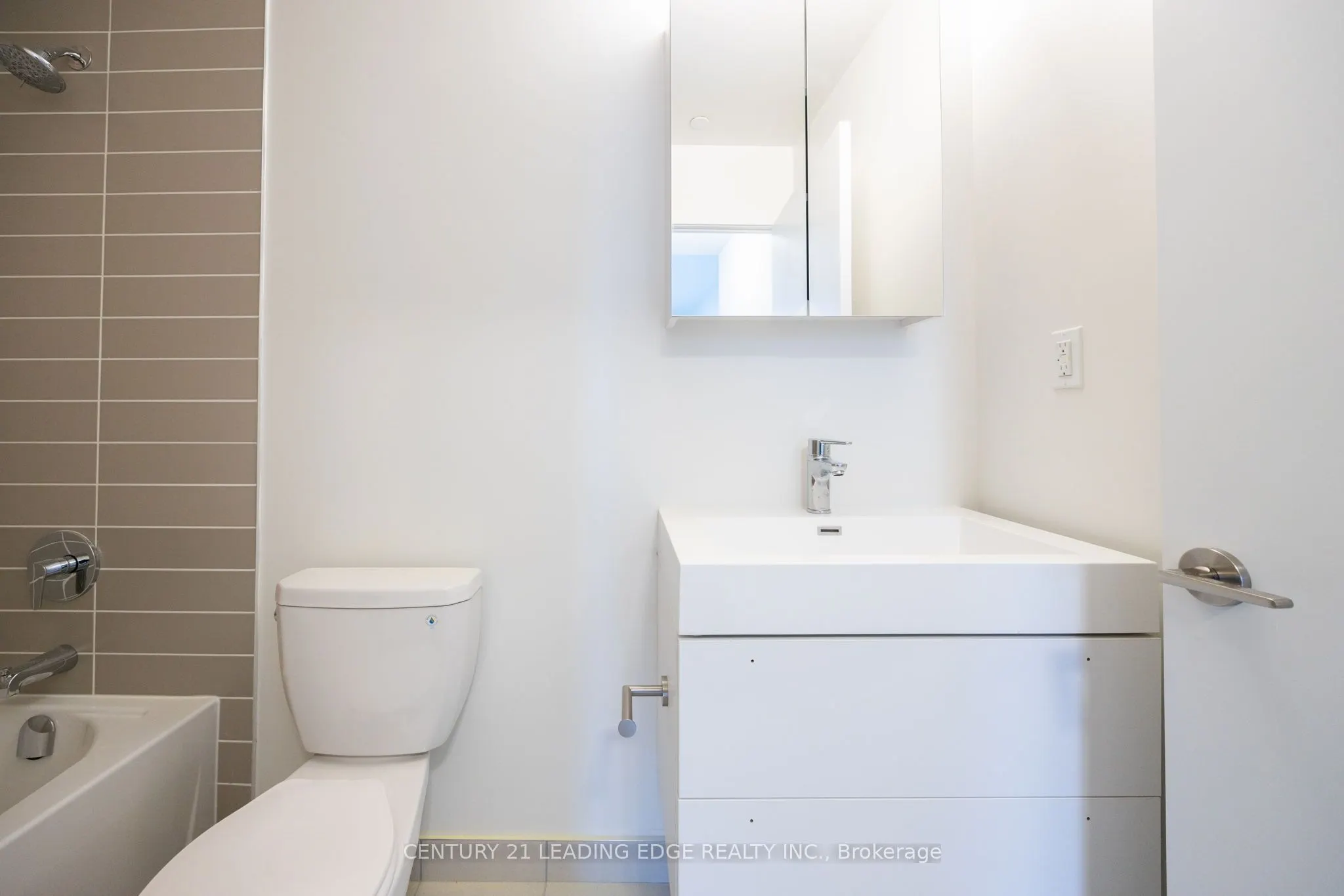38 SIMCOE Promenade, #922
