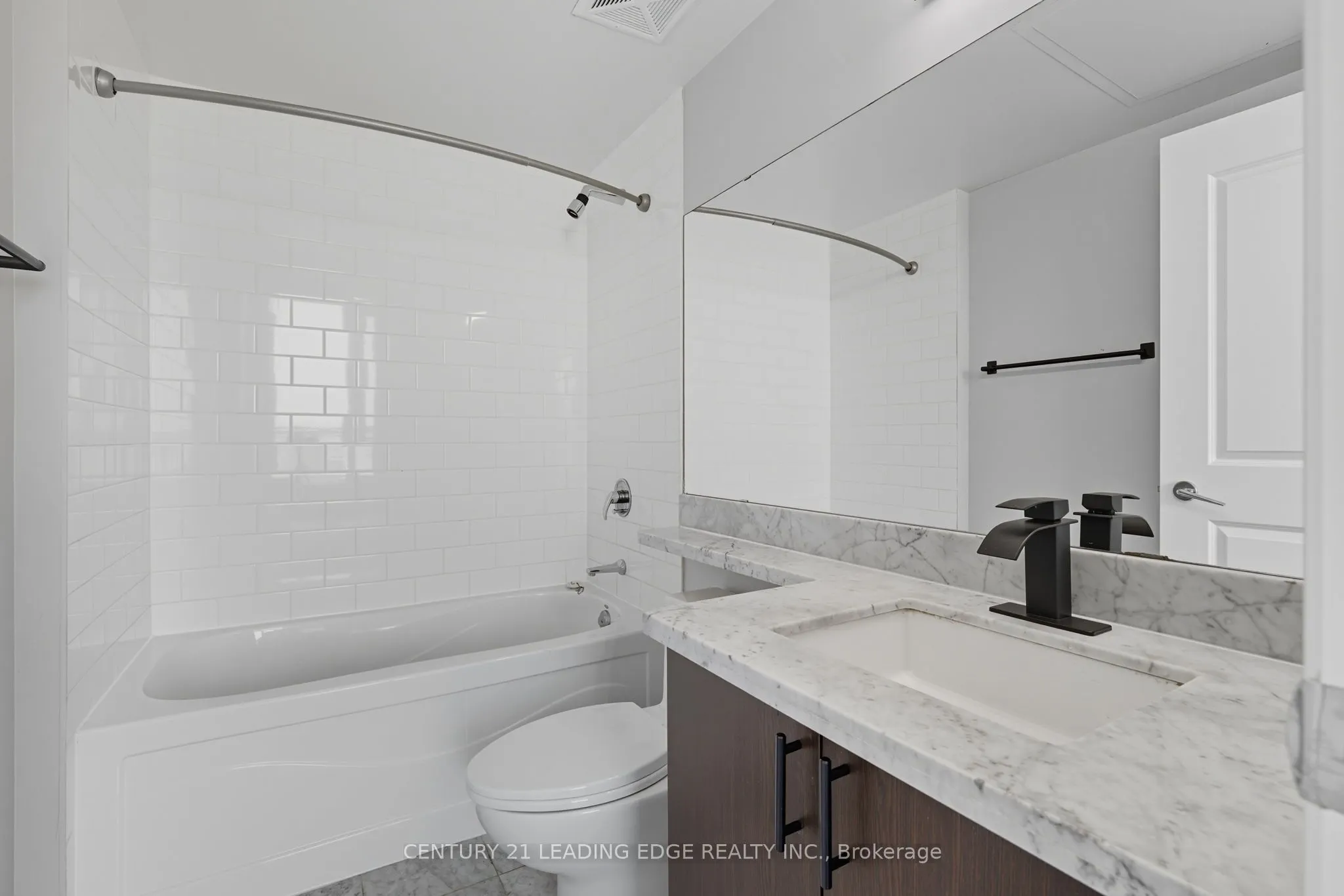 21 UPPER DUKE Crescent, #505