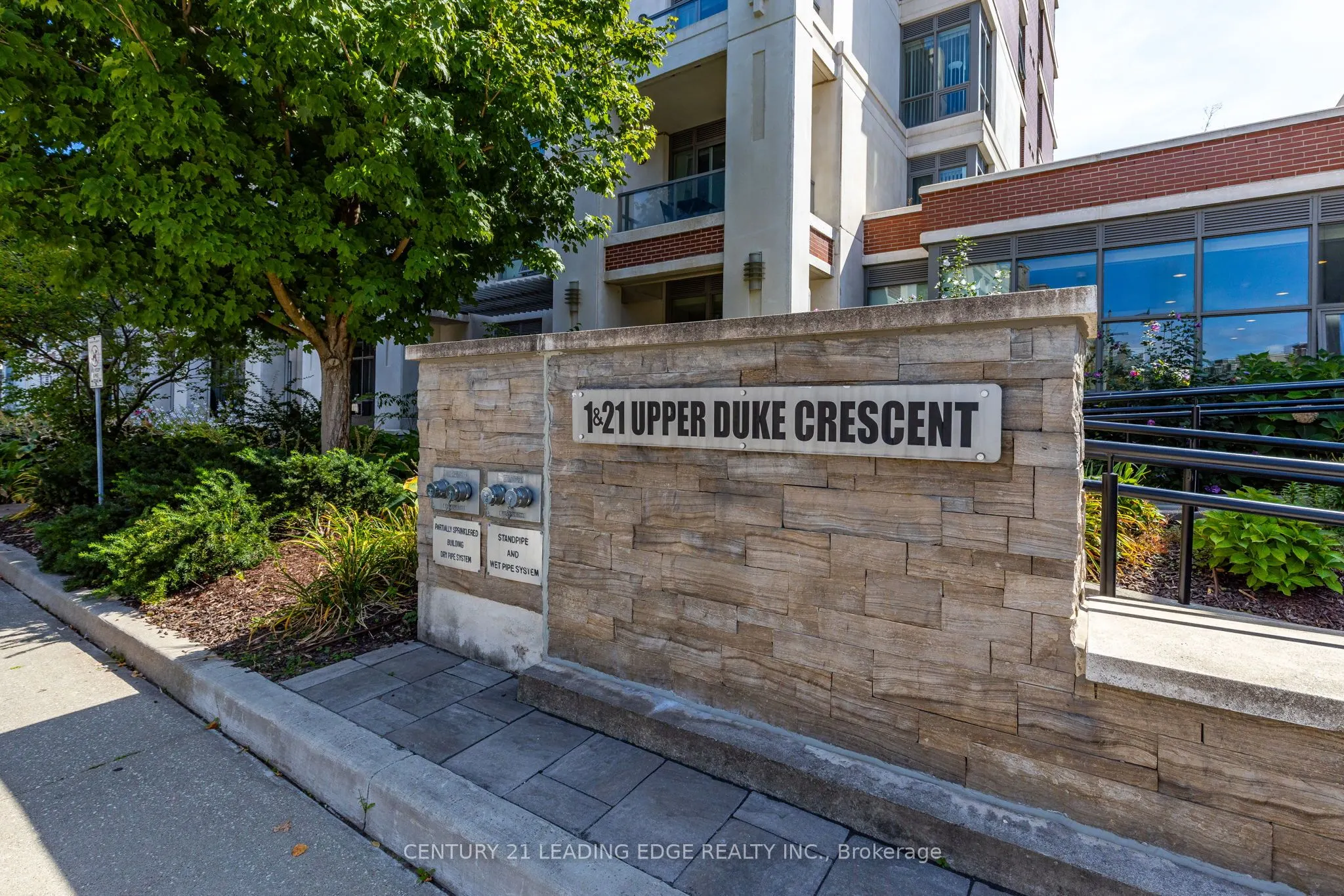21 UPPER DUKE Crescent, #505
