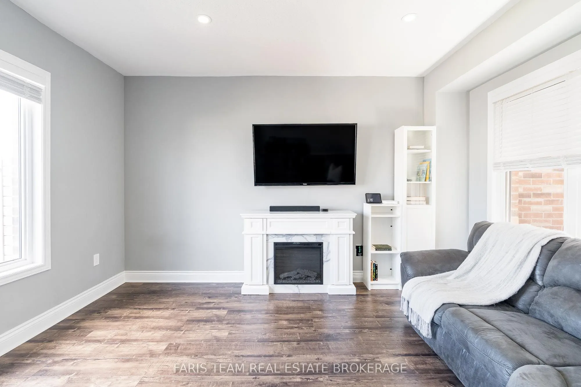 65 Kingsmere Crescent
