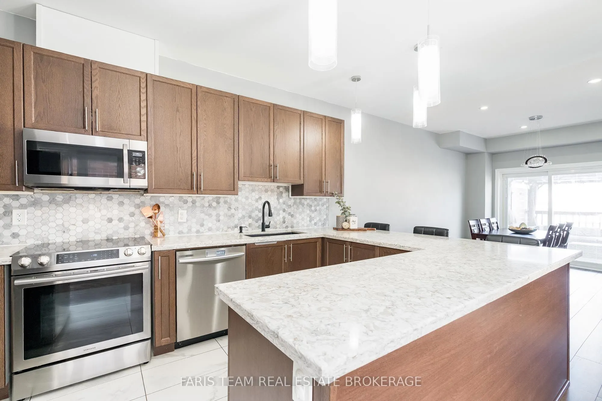 65 Kingsmere Crescent