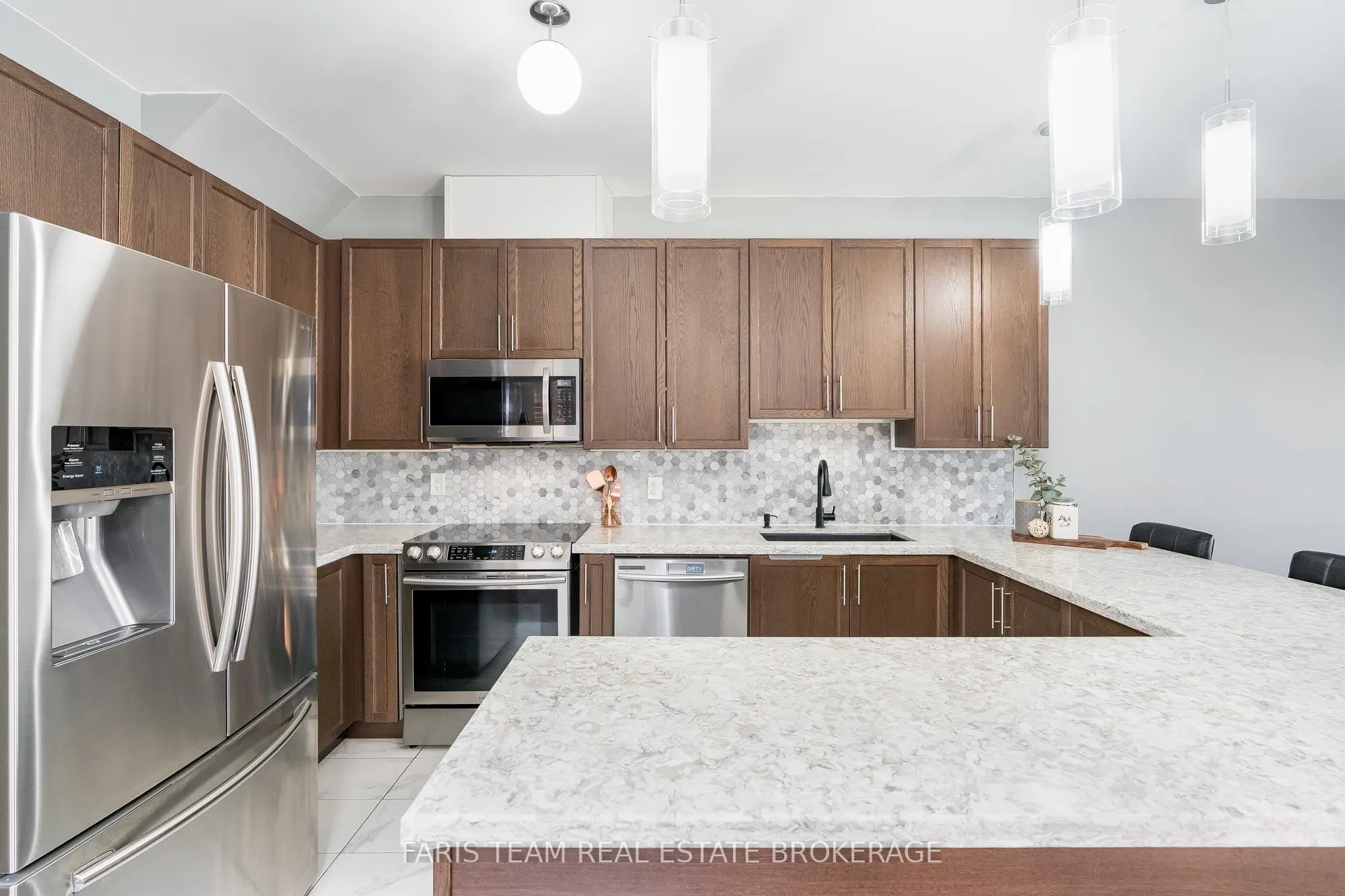 65 Kingsmere Crescent