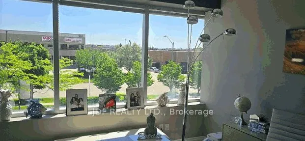 960 Edgeley Boulevard, #2A & 3A
