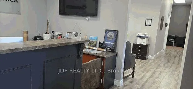 960 Edgeley Boulevard, #2A & 3A