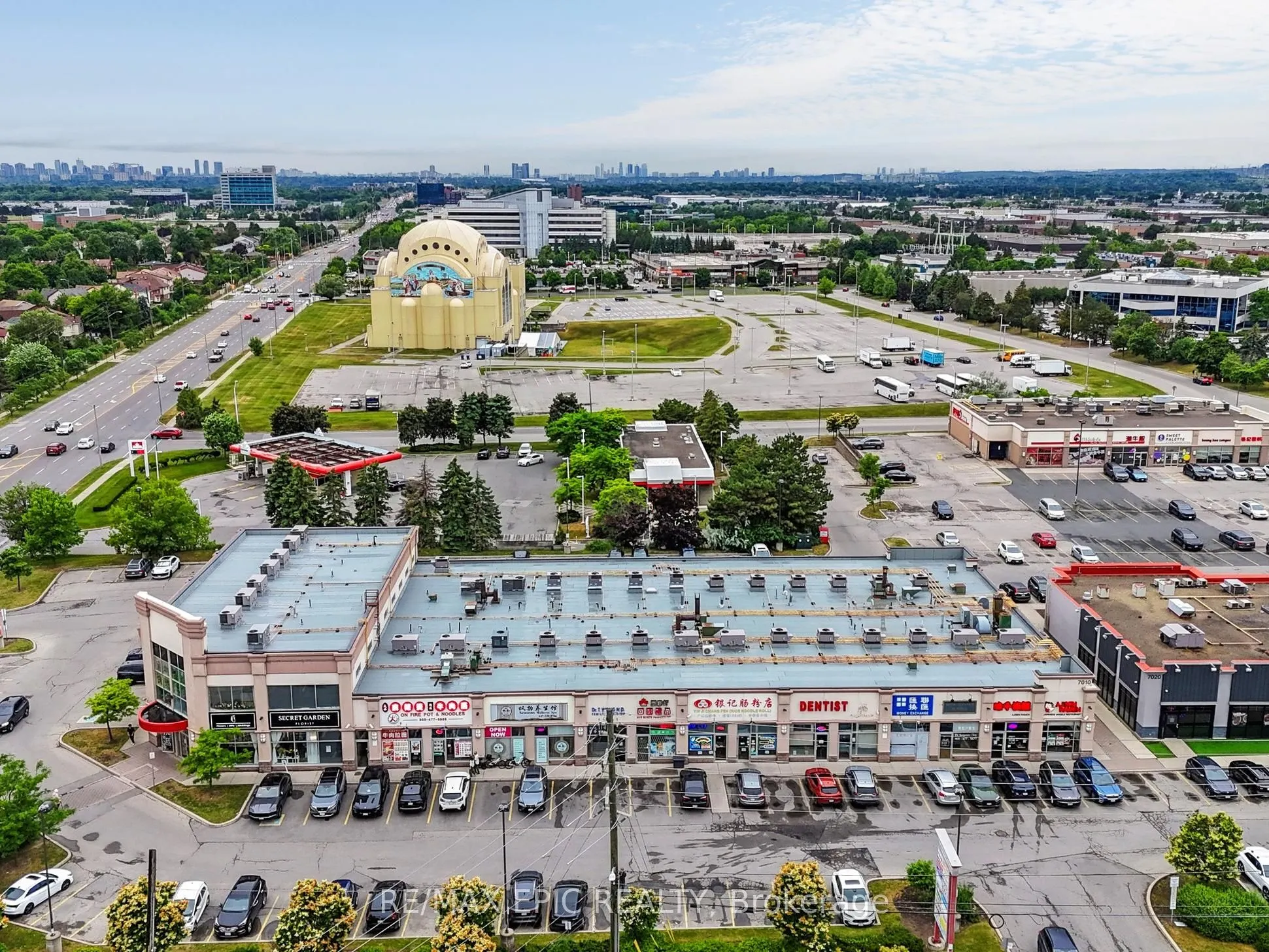 7010 Warden Avenue, #15