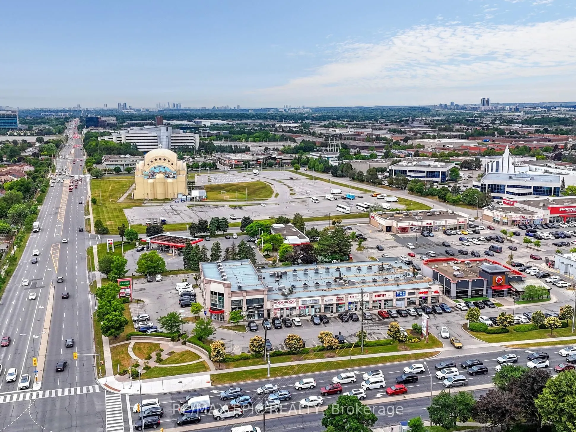 7010 Warden Avenue, #15