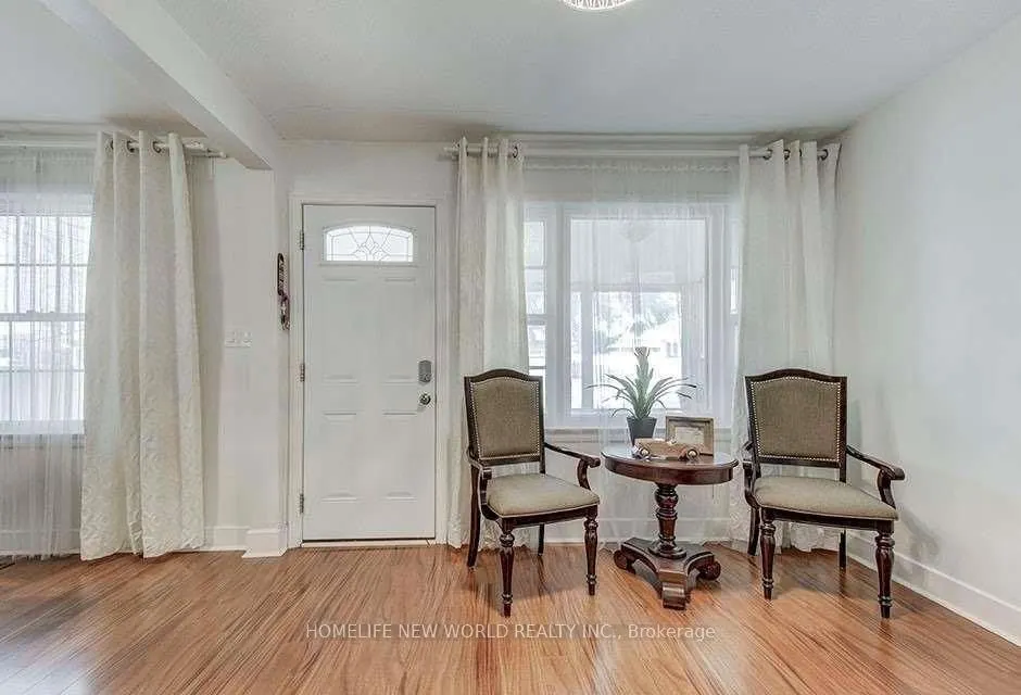 85 Clark Avenue, #Main Floor