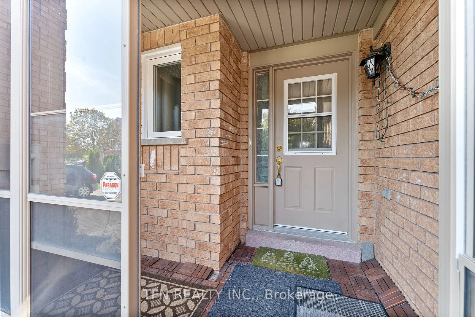 24 Hawtin Lane