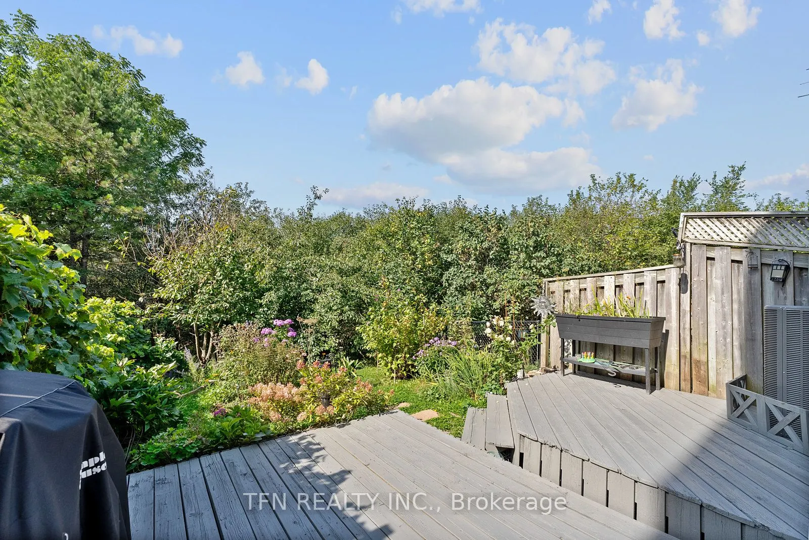 24 Hawtin Lane