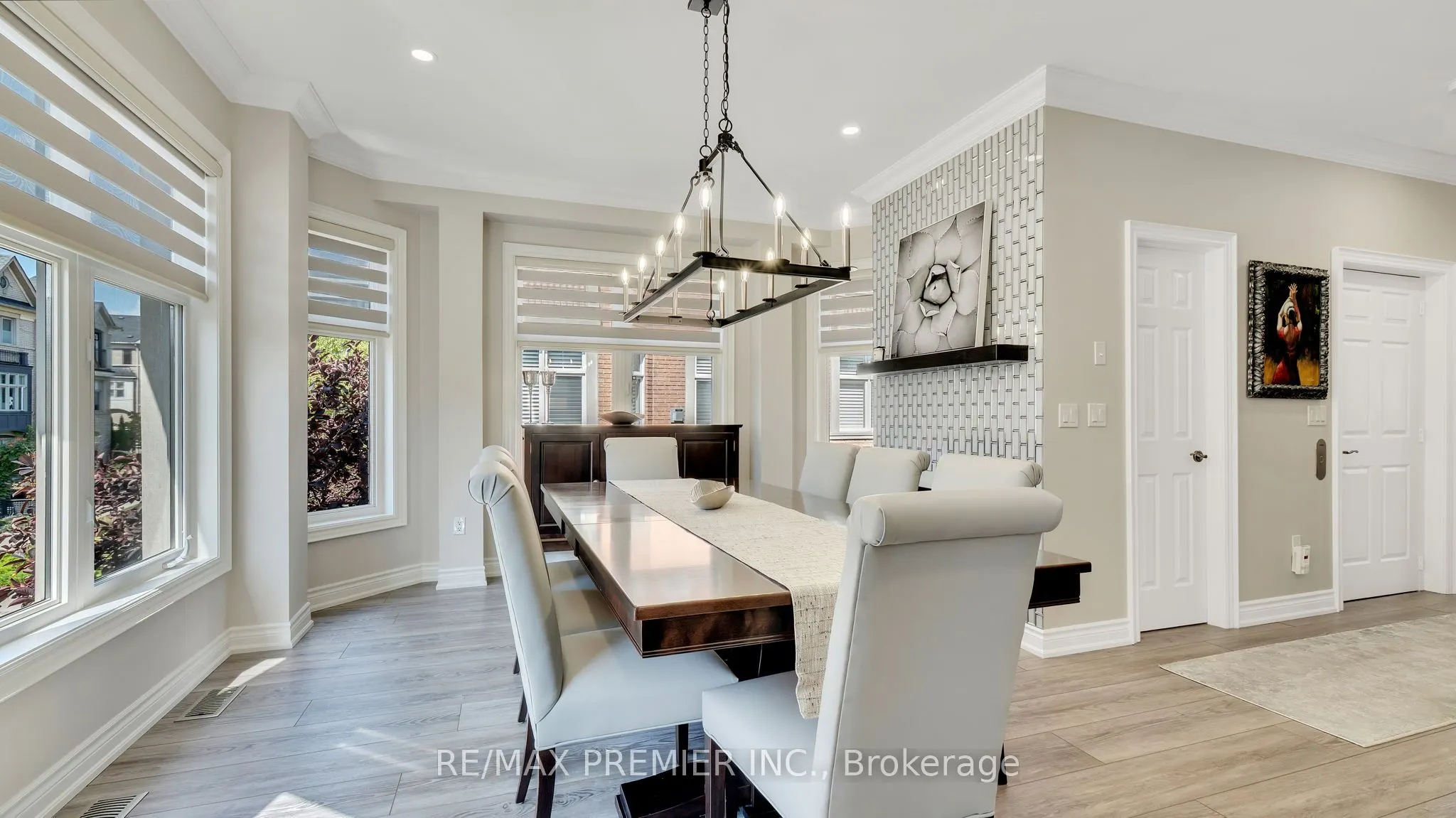 10 Henry Peters Lane
