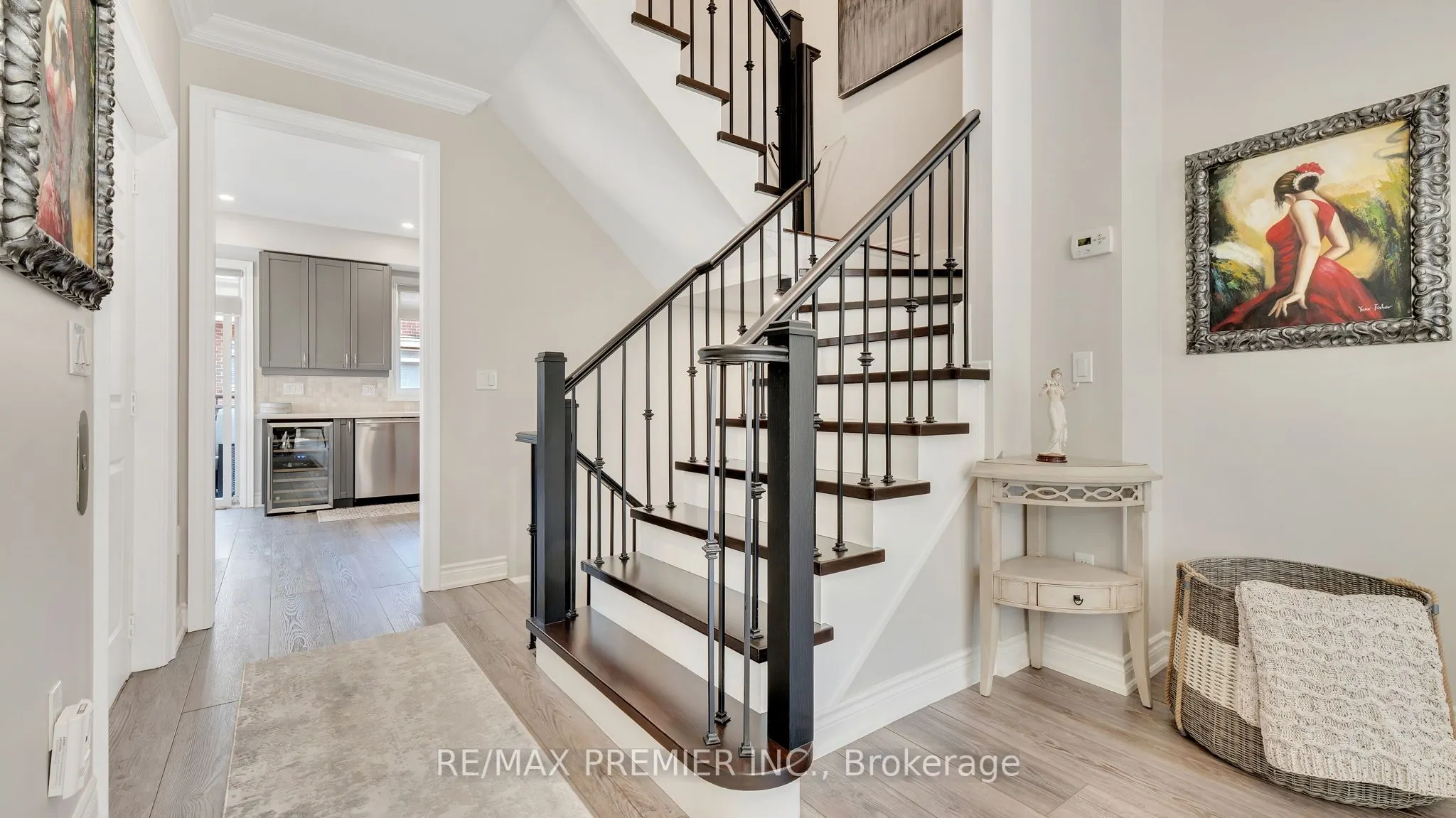 10 Henry Peters Lane