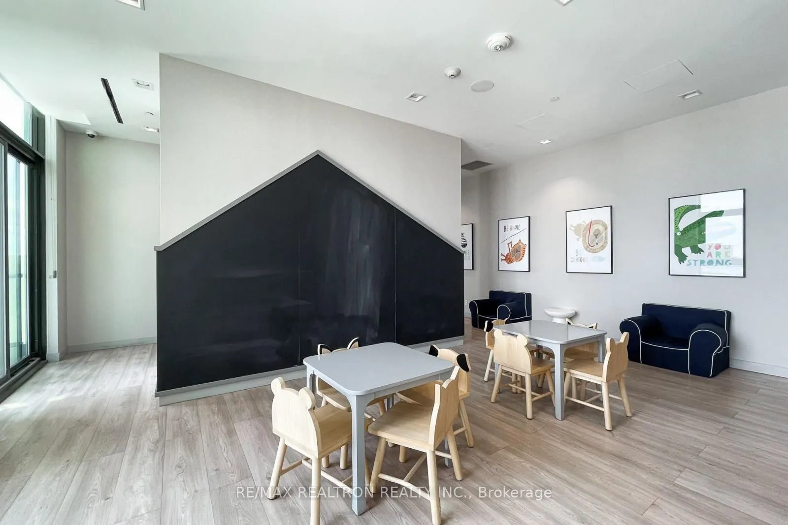 950 Portage Parkway N, #5901