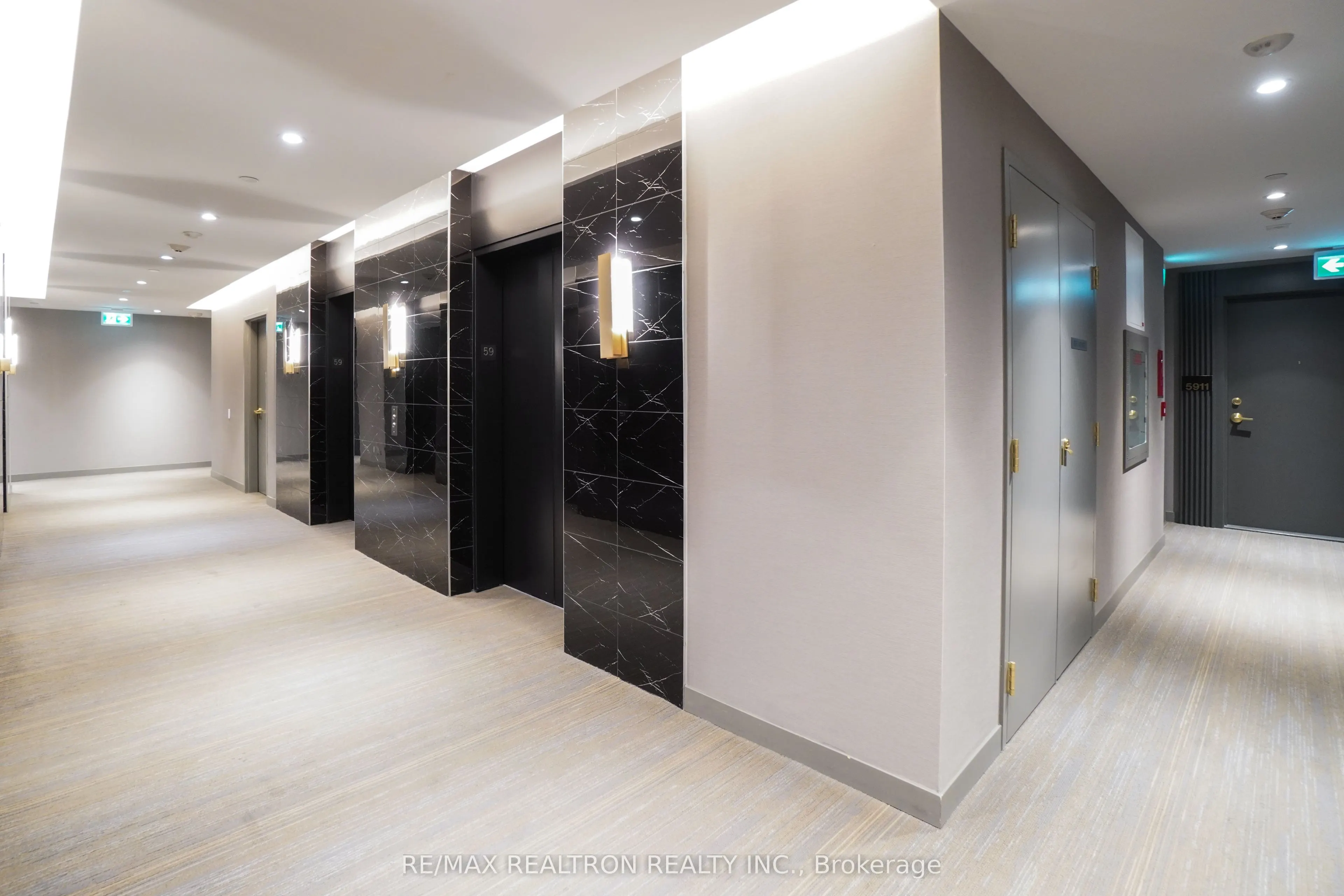 950 Portage Parkway N, #5901