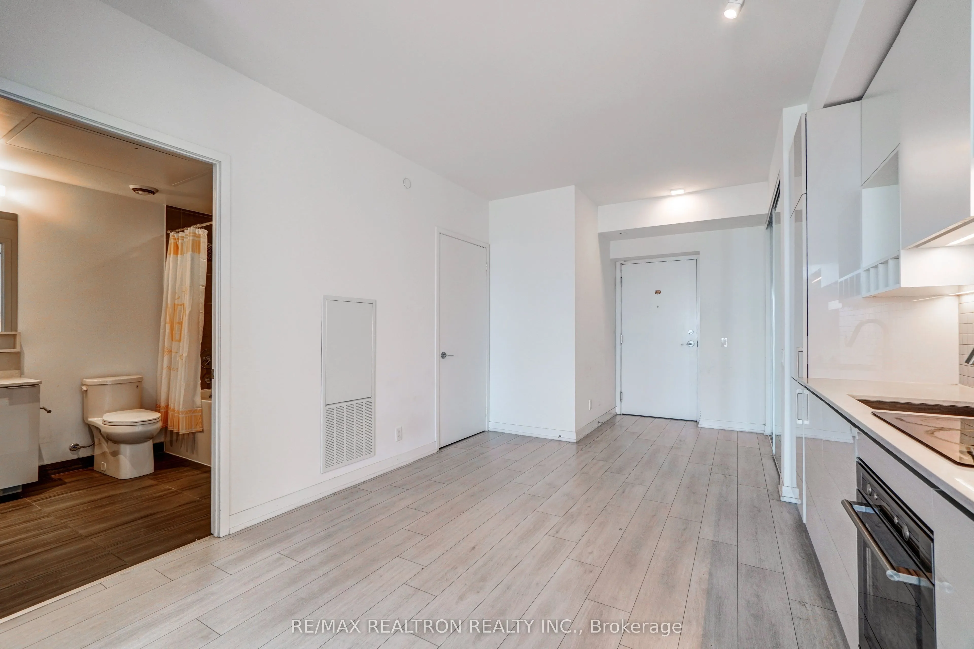 950 Portage Parkway N, #5901