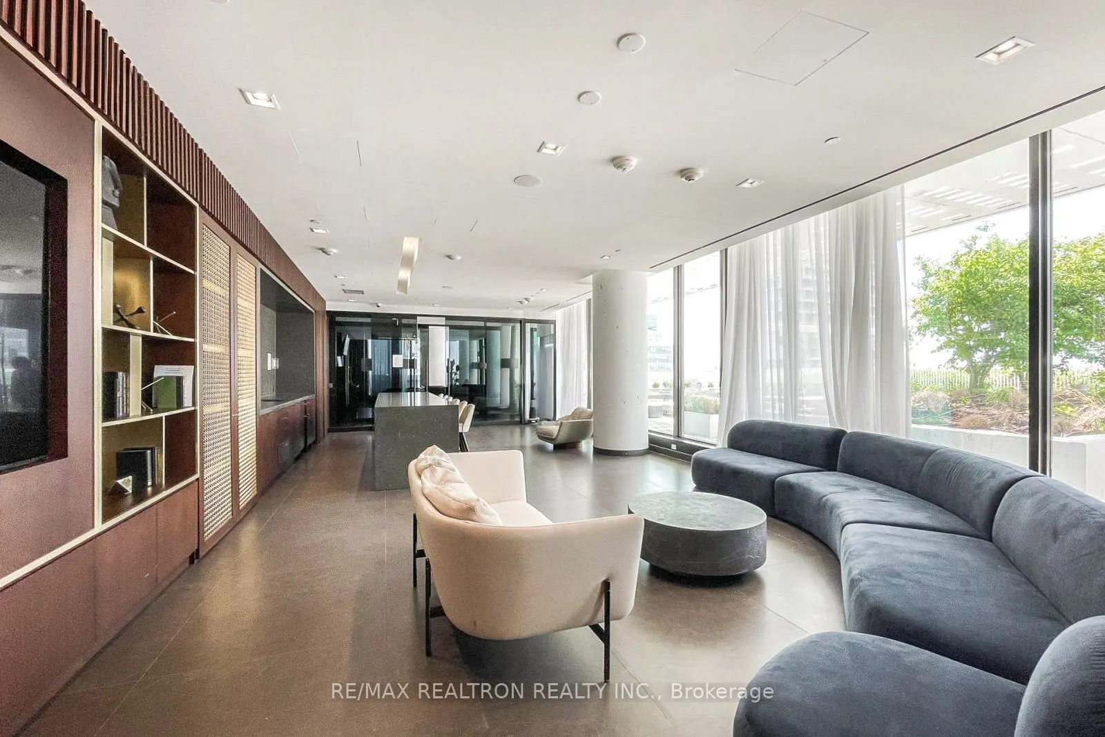 950 Portage Parkway N, #5901