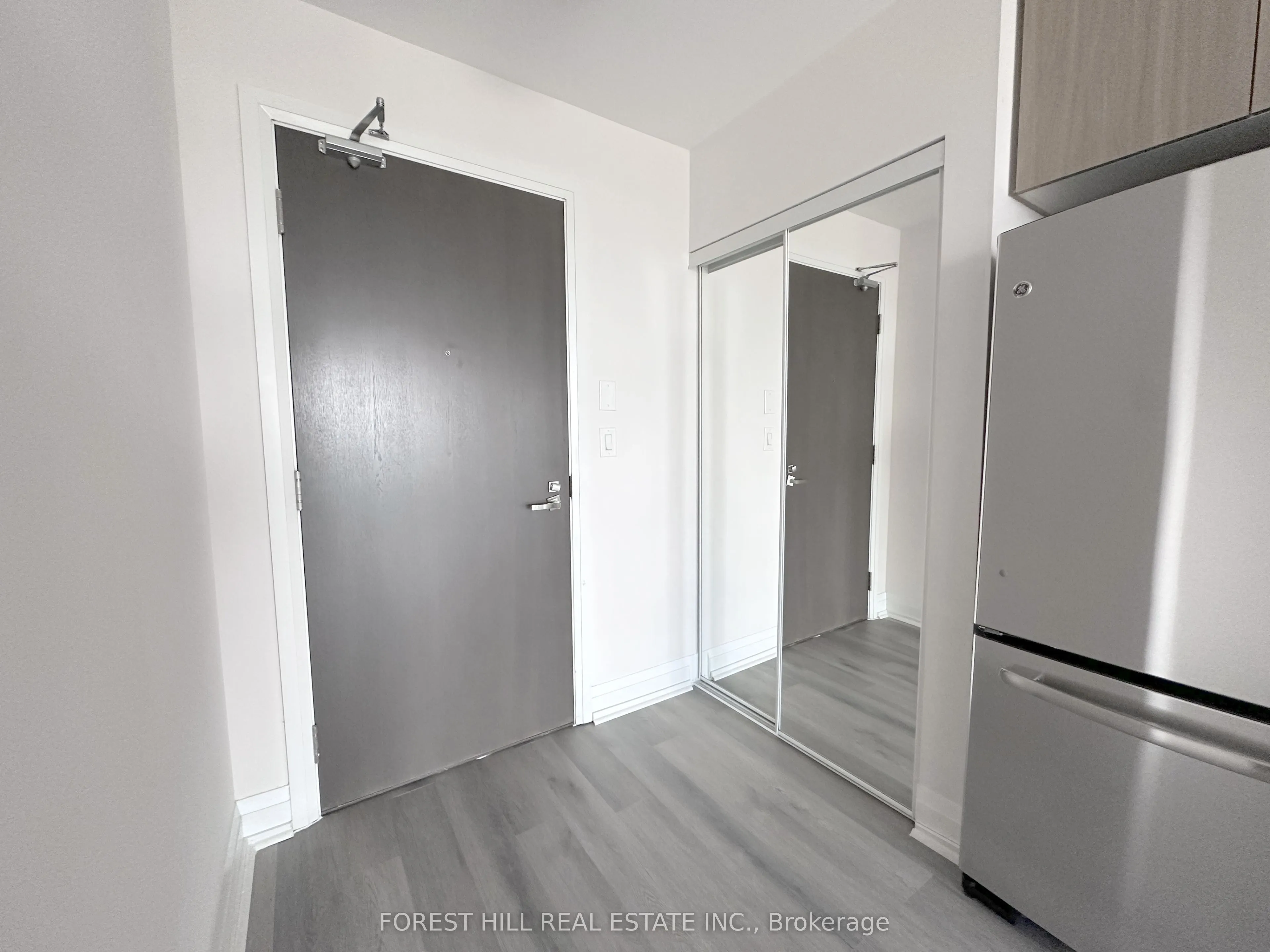 7161 Yonge Street, #2722