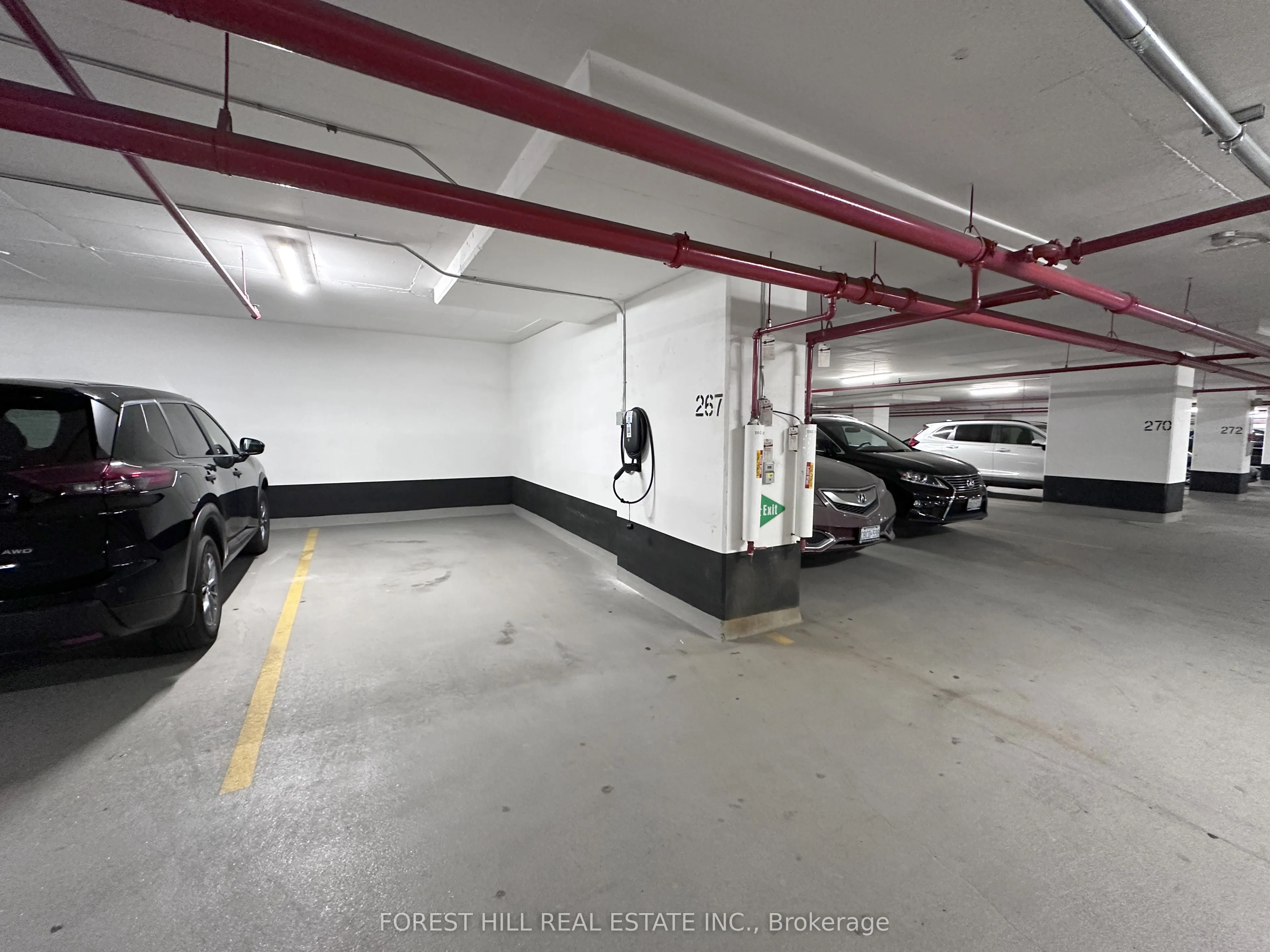 7161 Yonge Street, #2722