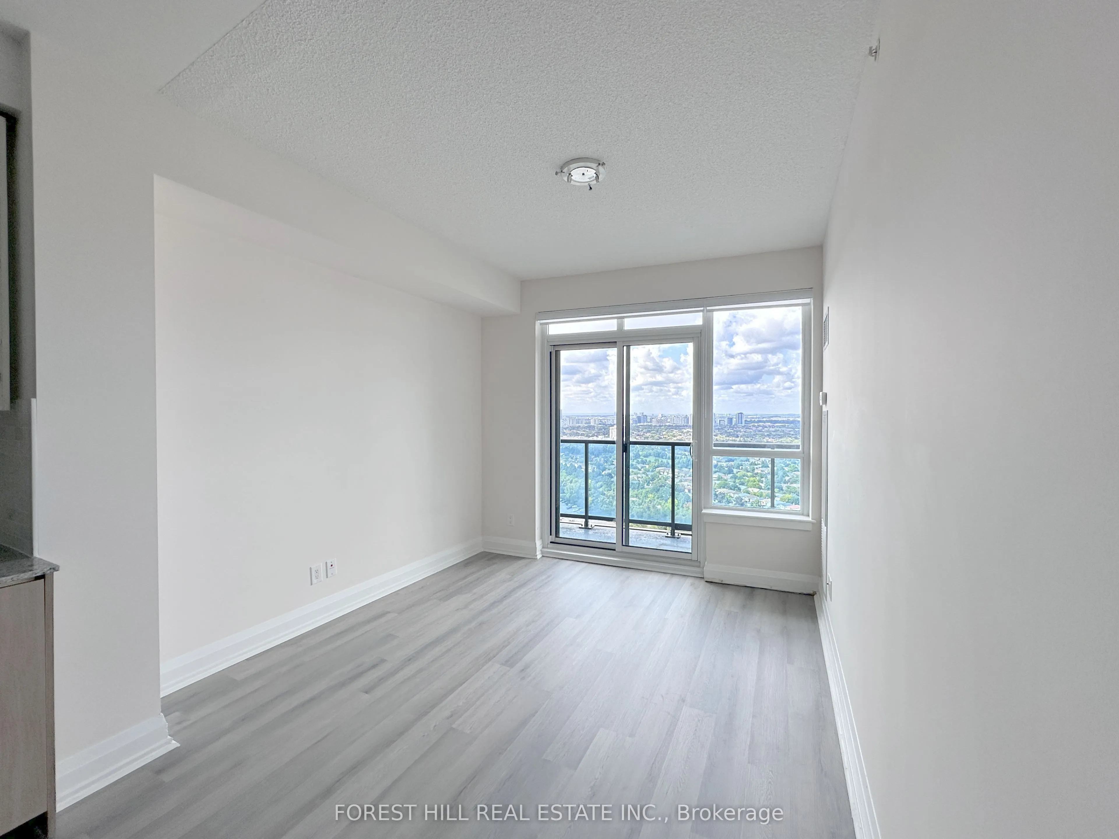 7161 Yonge Street, #2722