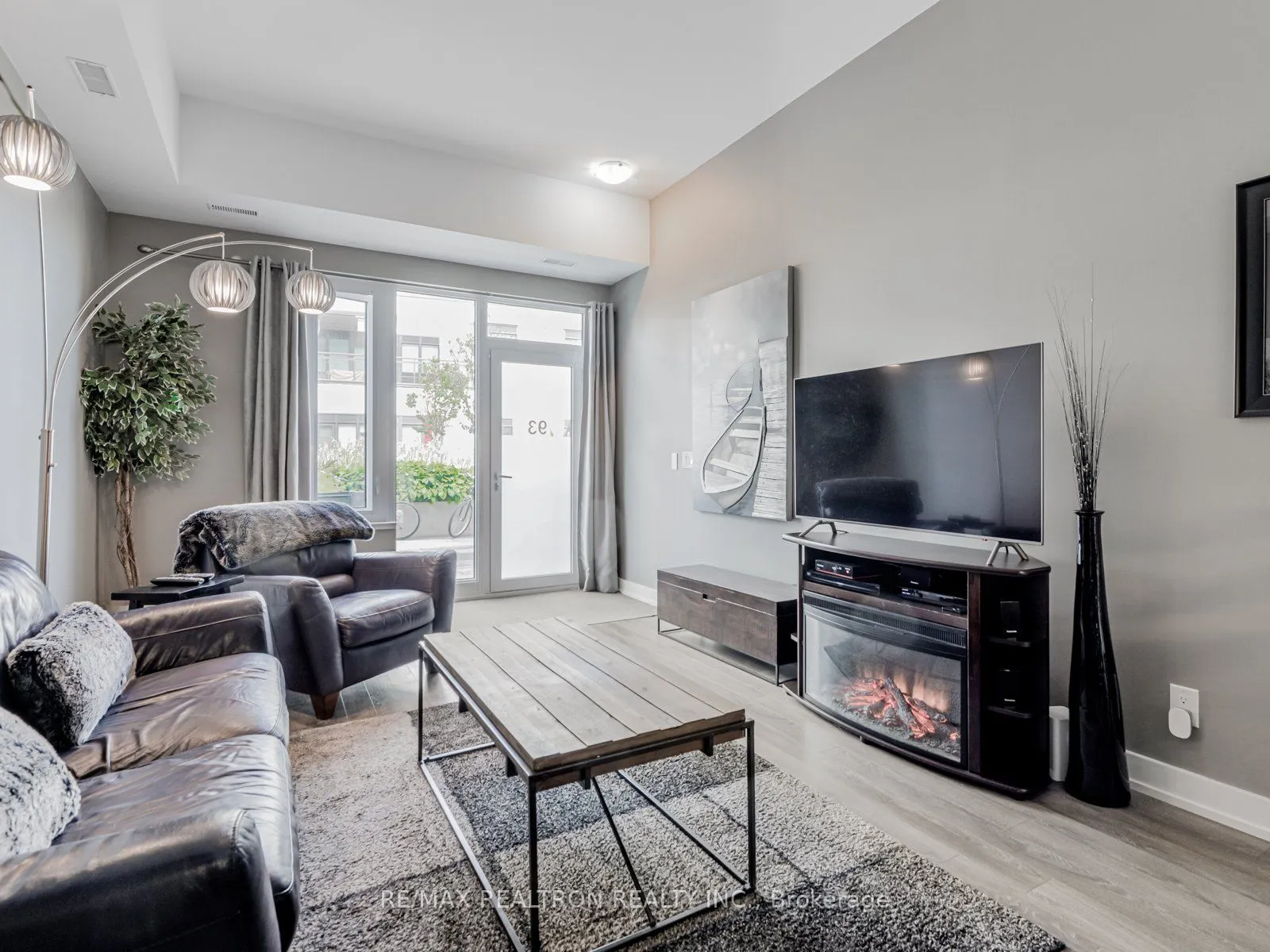 303 Broward Way, #93