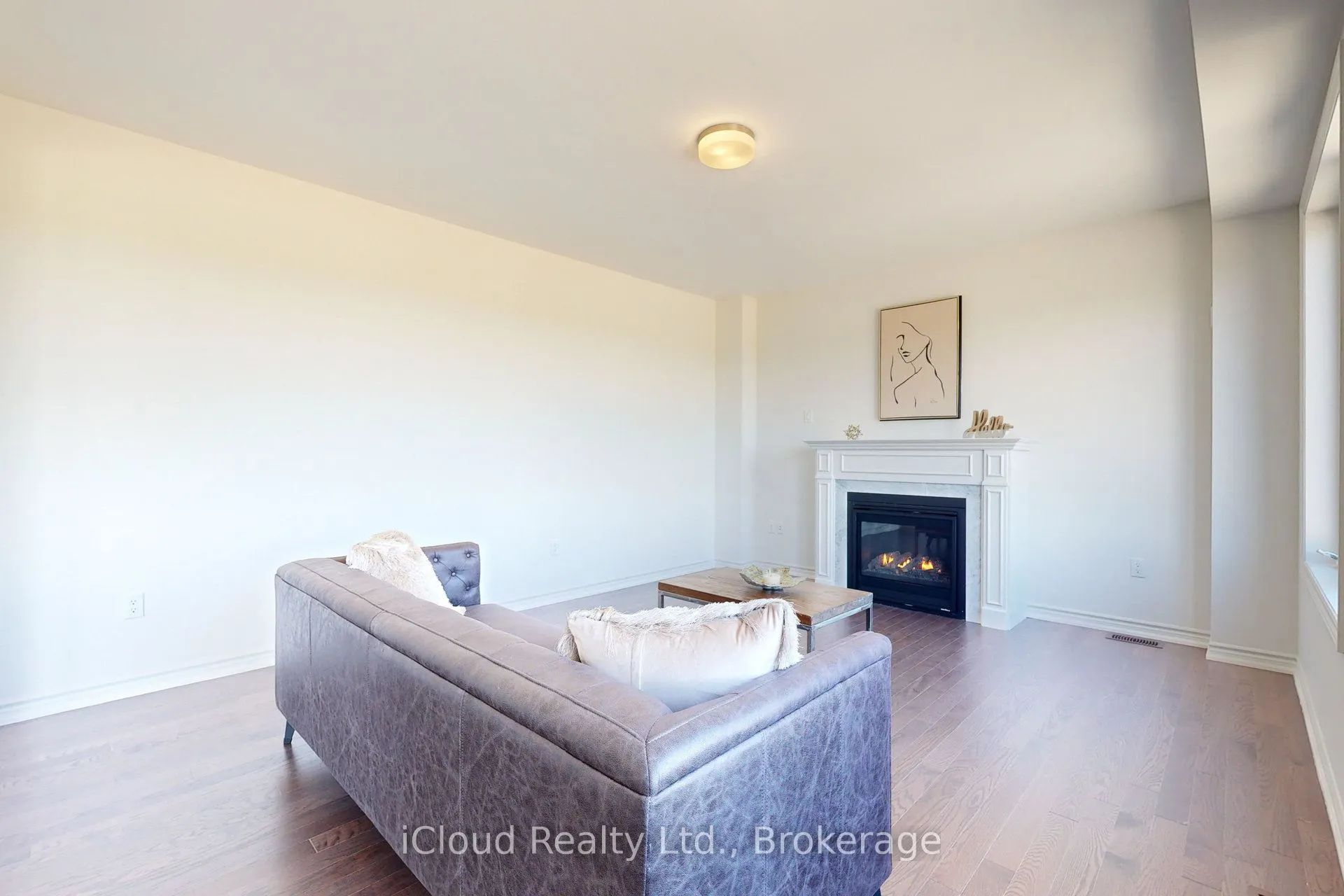51 Sparrow Way