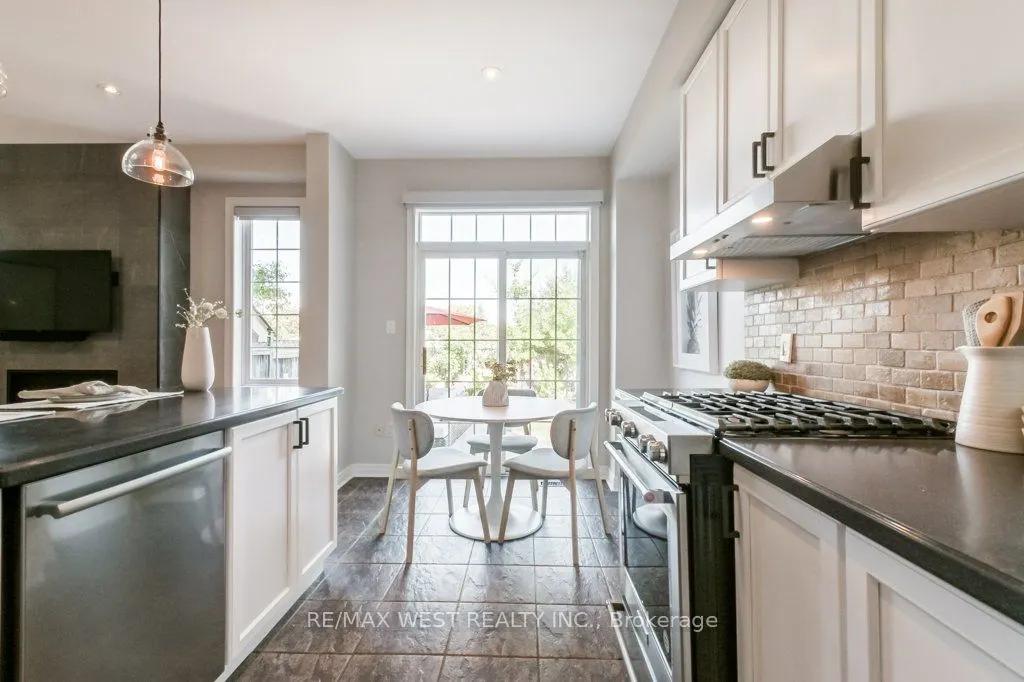 31 Watkins Glen Crescent
