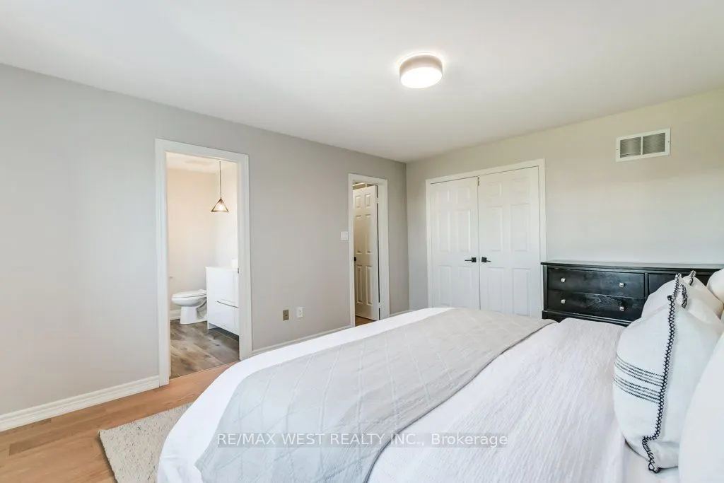 31 Watkins Glen Crescent