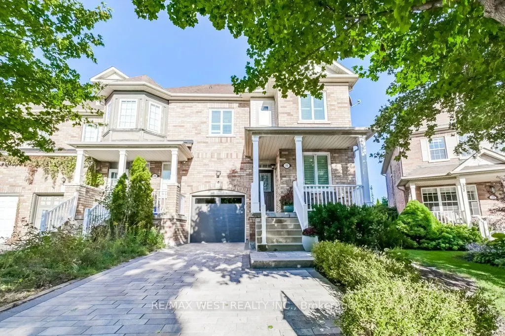 31 Watkins Glen Crescent
