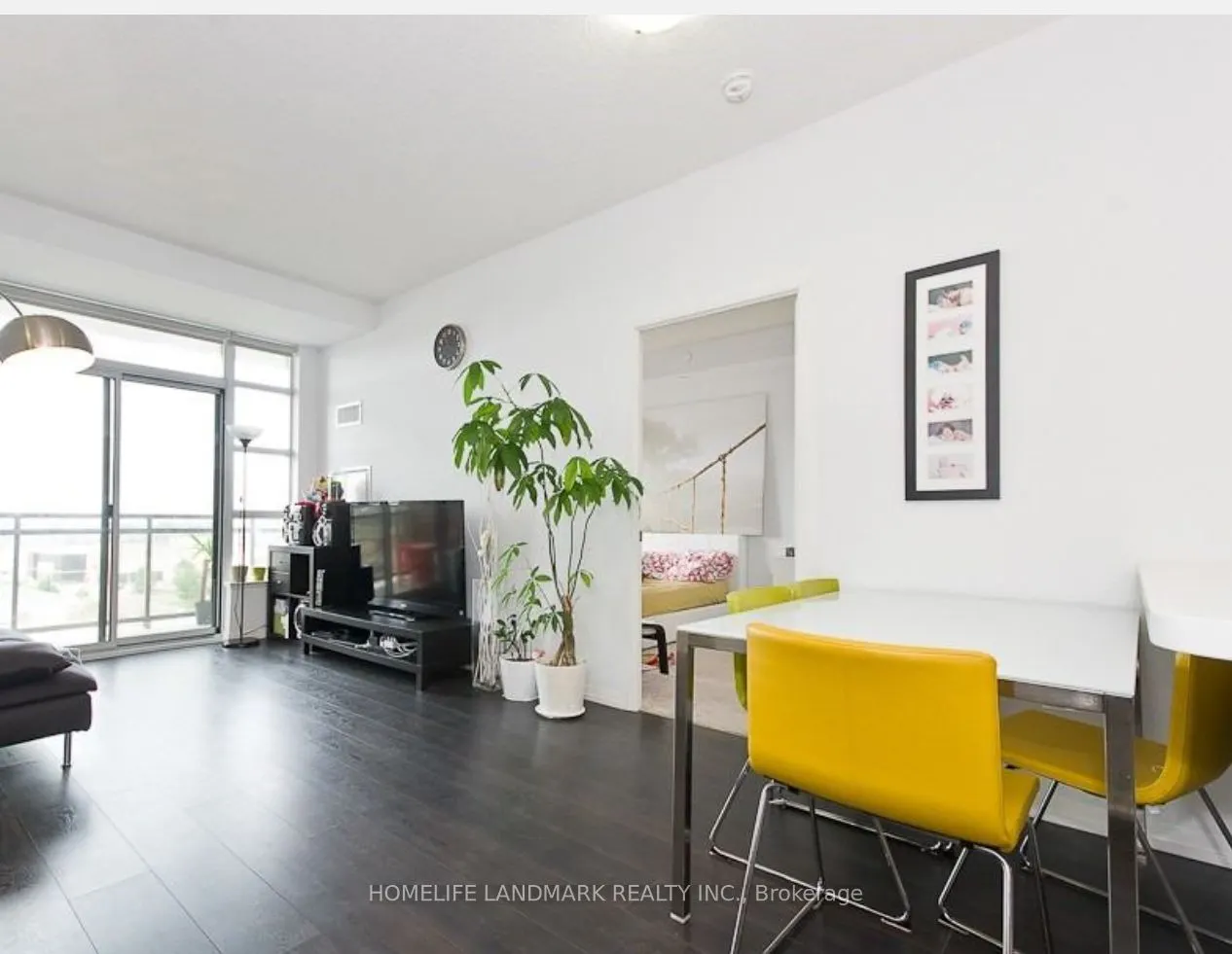 540 Bur Oak Avenue, #612