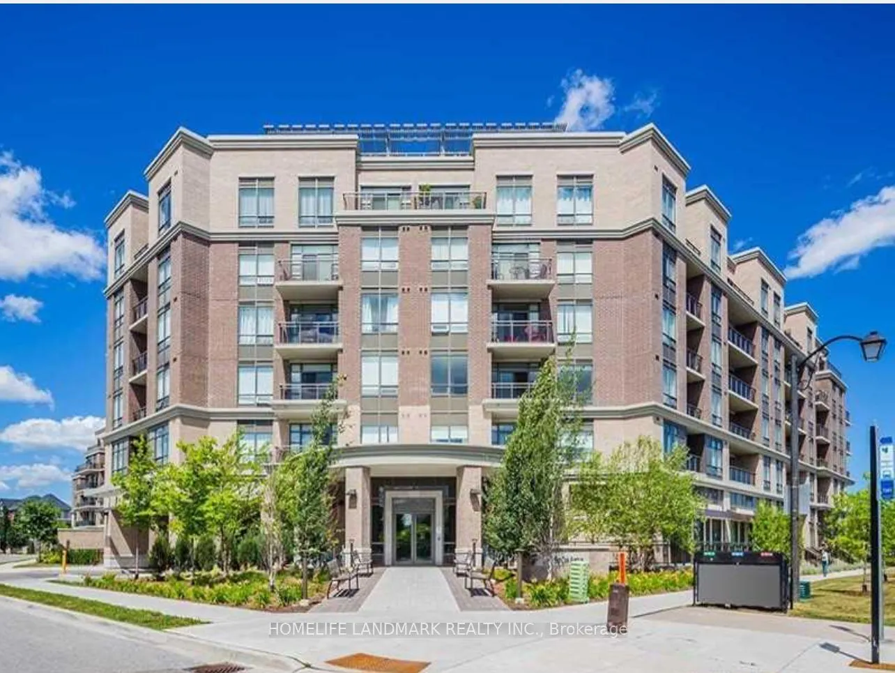 540 Bur Oak Avenue, #612