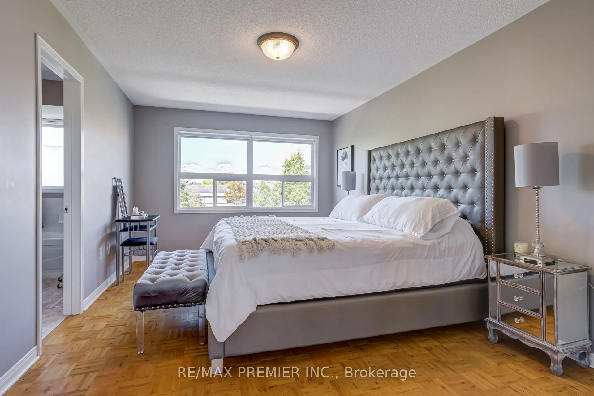 89 Ronan Crescent