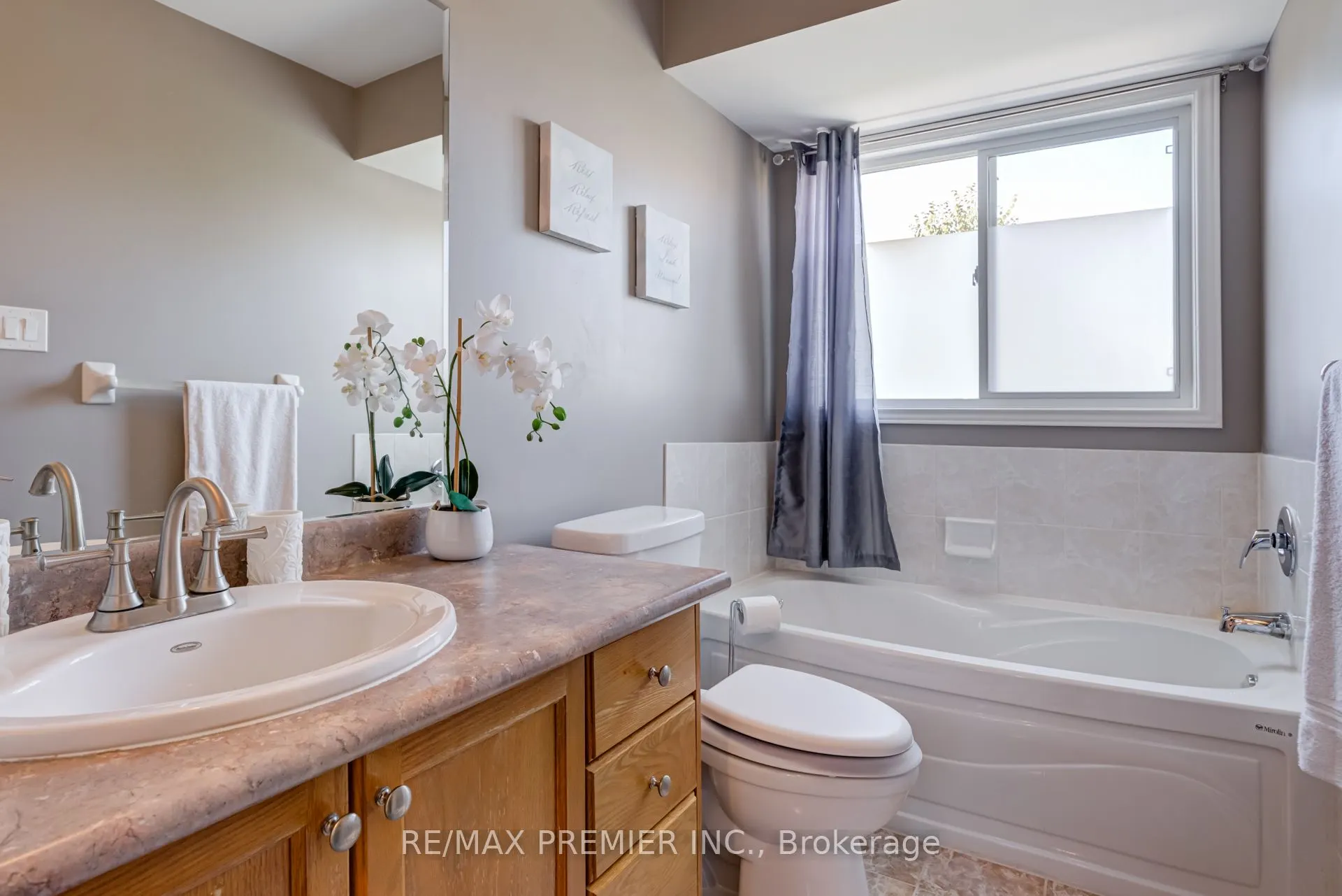 89 Ronan Crescent