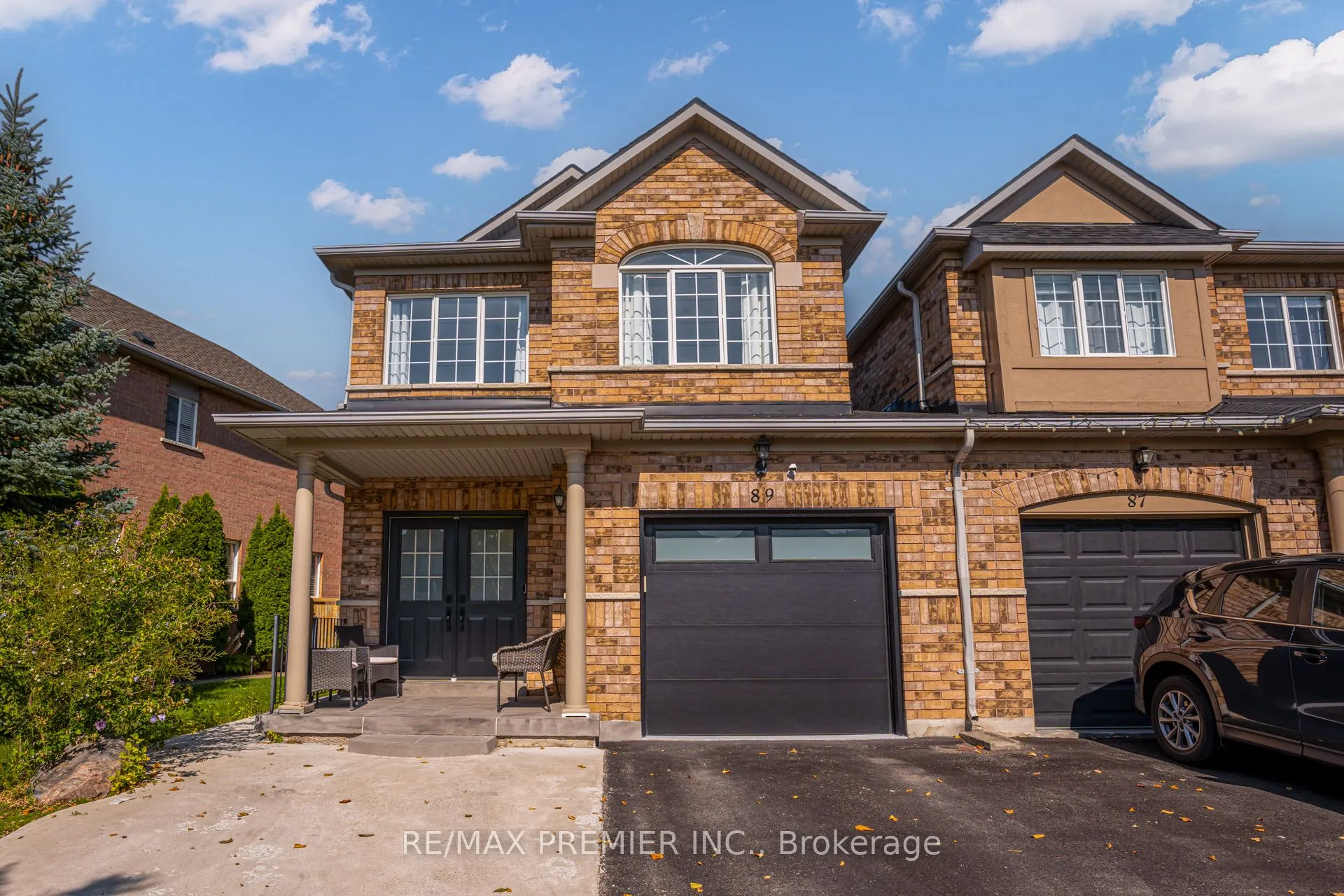 89 Ronan Crescent