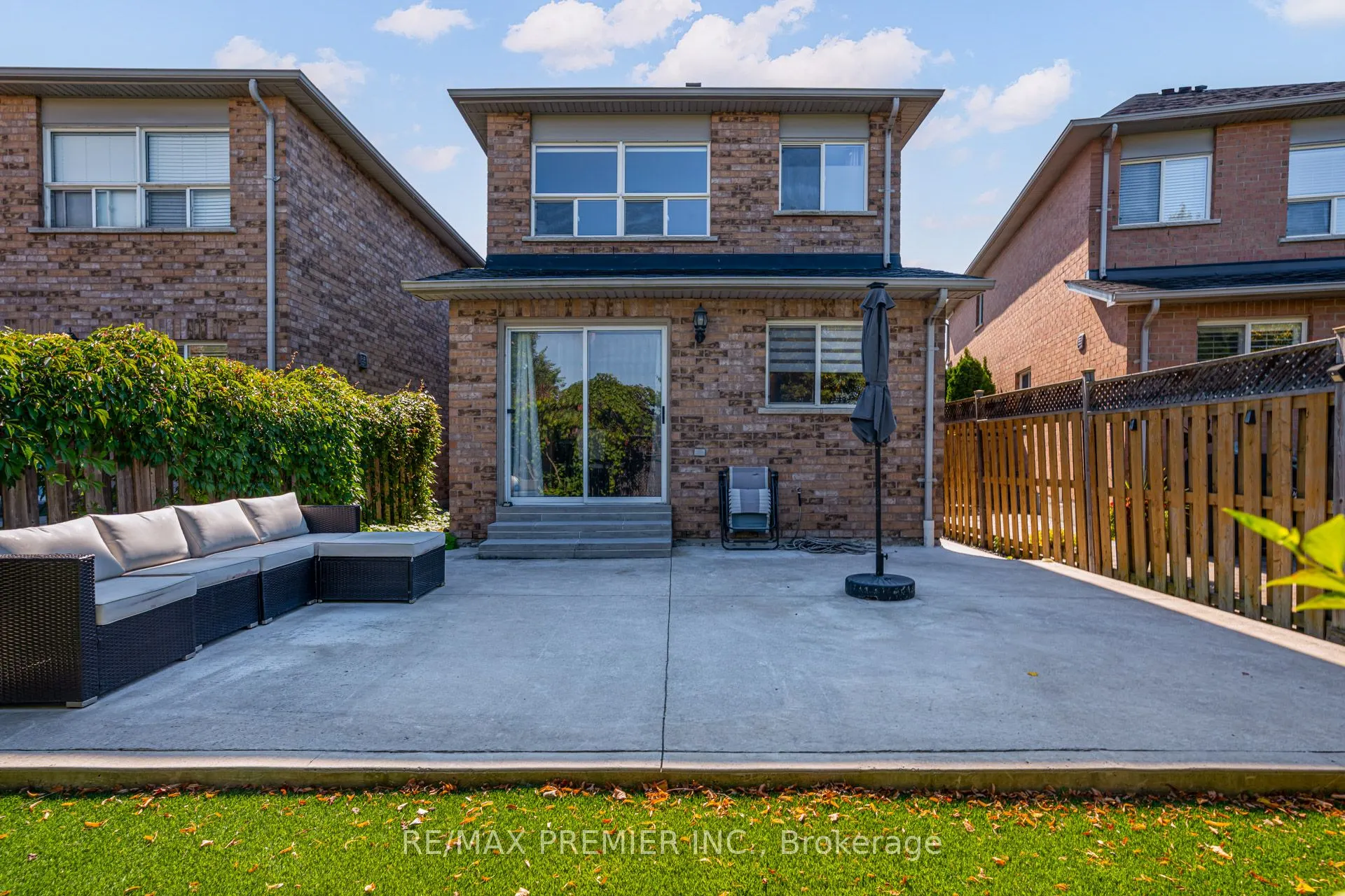 89 Ronan Crescent