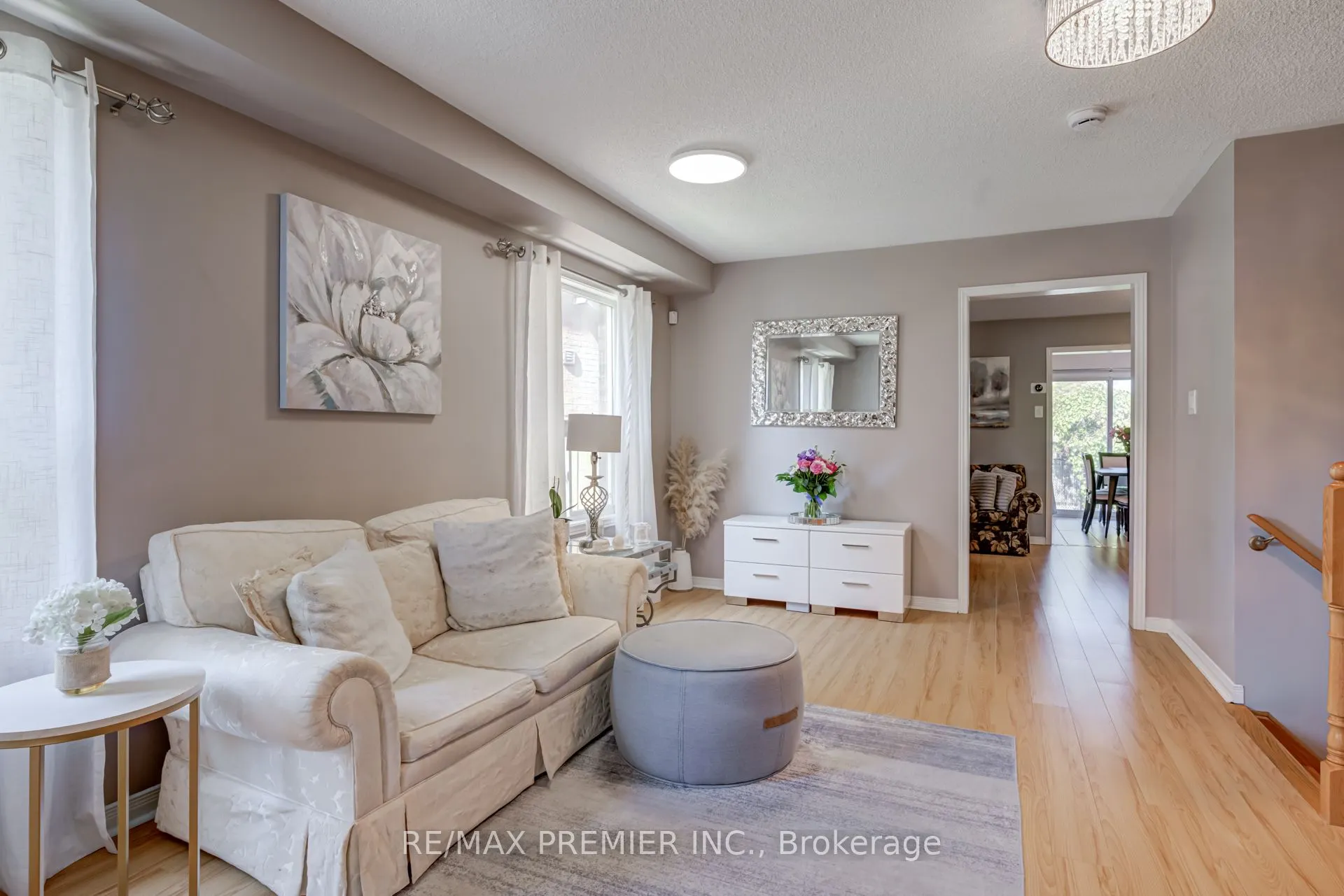 89 Ronan Crescent
