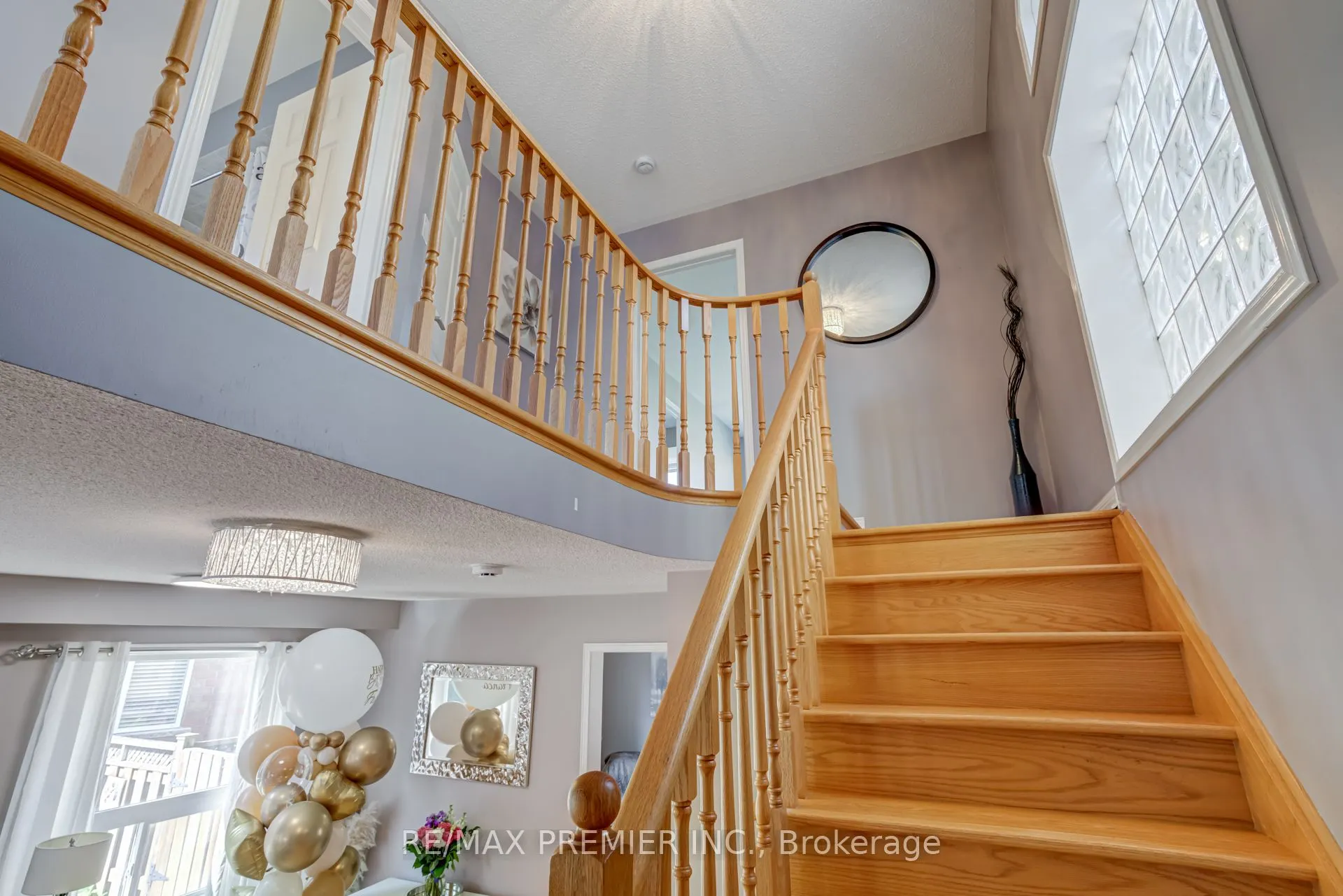 89 Ronan Crescent