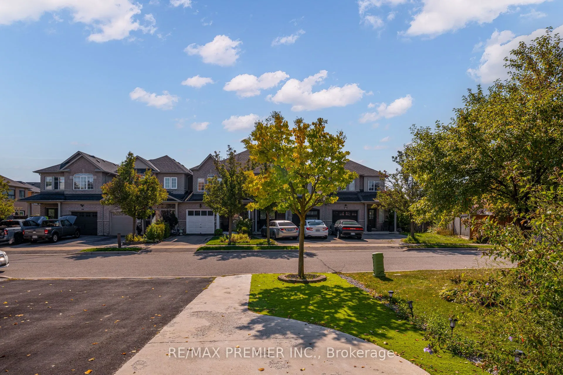 89 Ronan Crescent