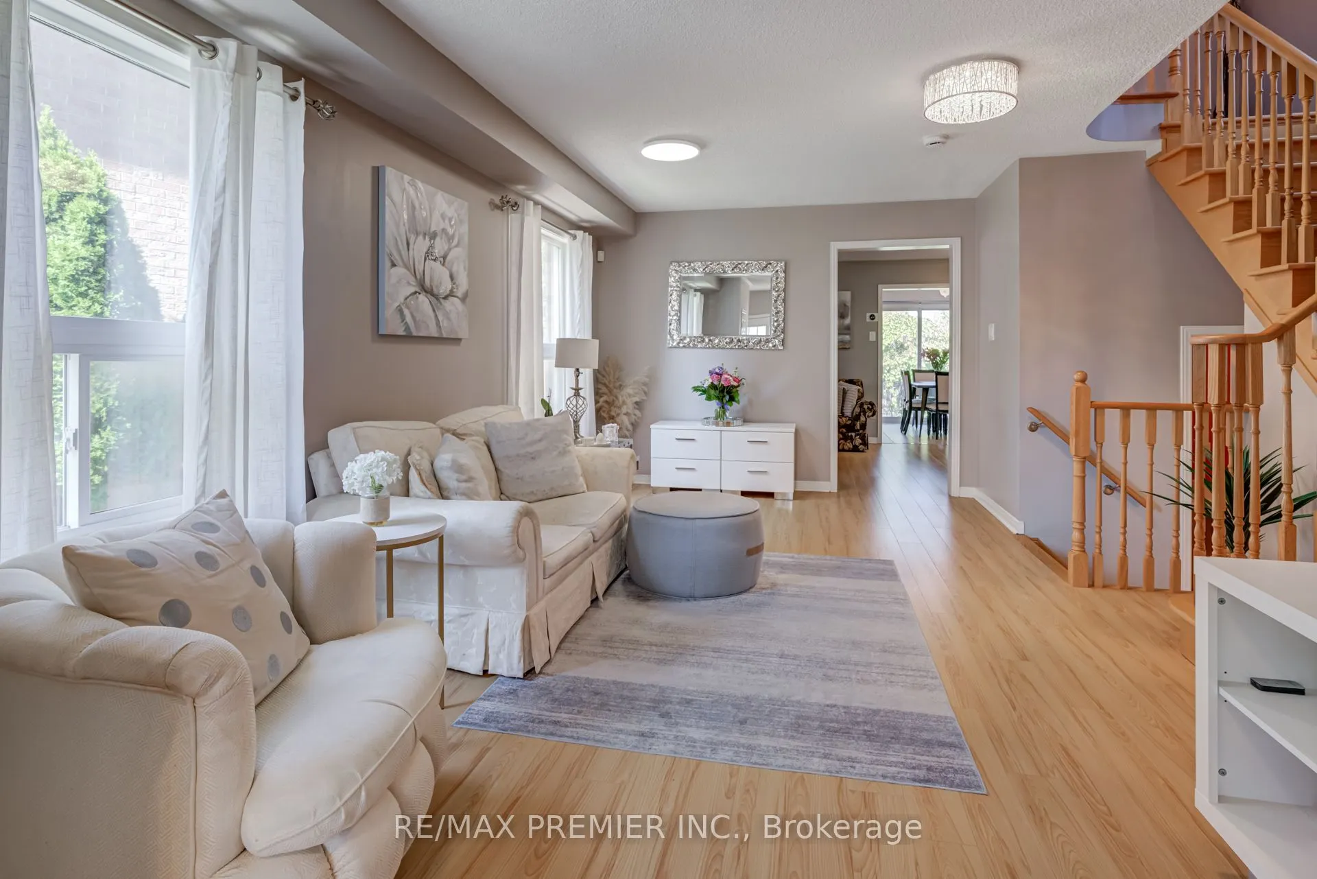 89 Ronan Crescent