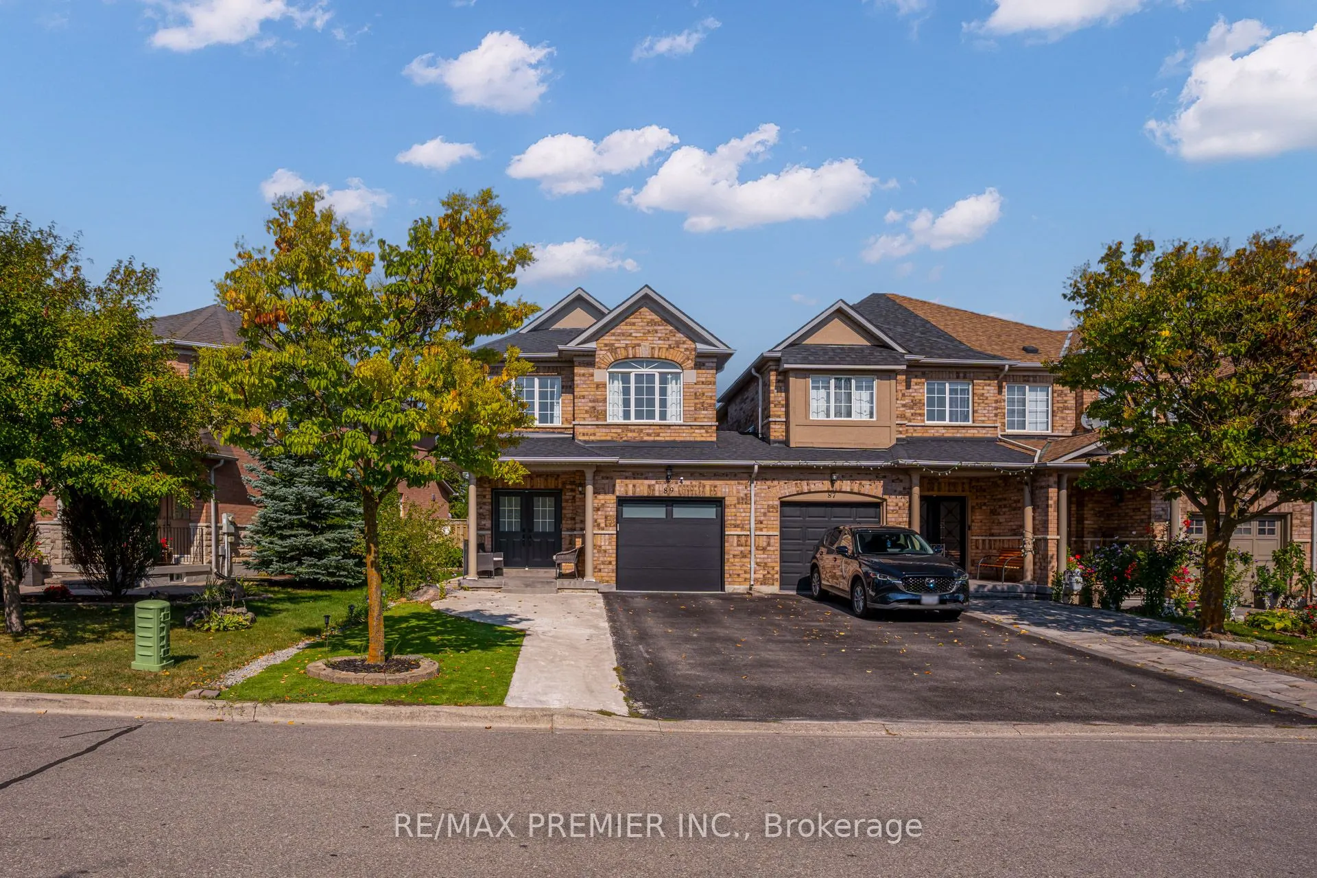 89 Ronan Crescent