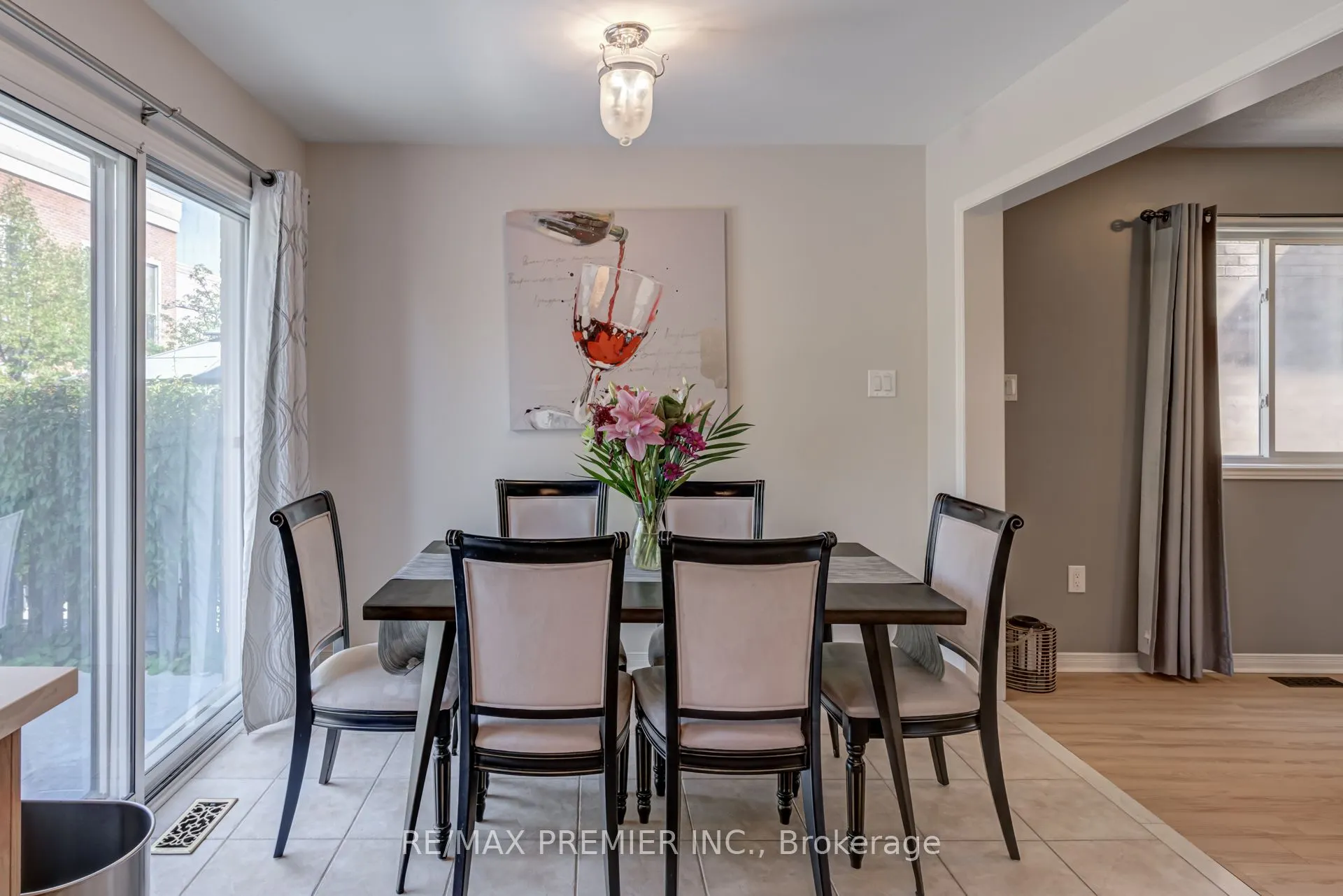 89 Ronan Crescent