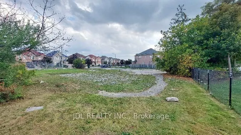 1061 Elgin Mills Road E