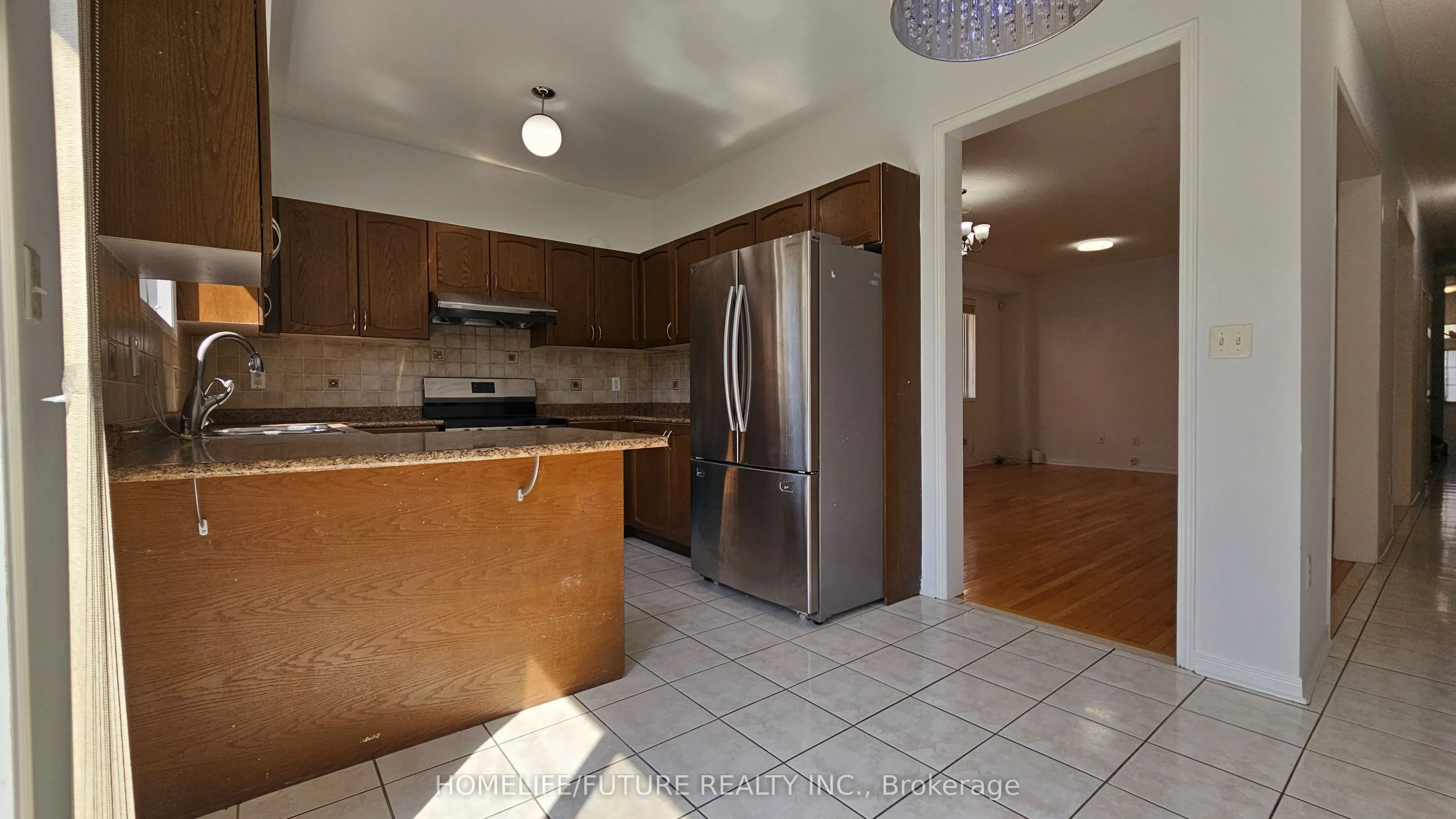 107 Jack Monkman Crescent, #Main & 2 Flr