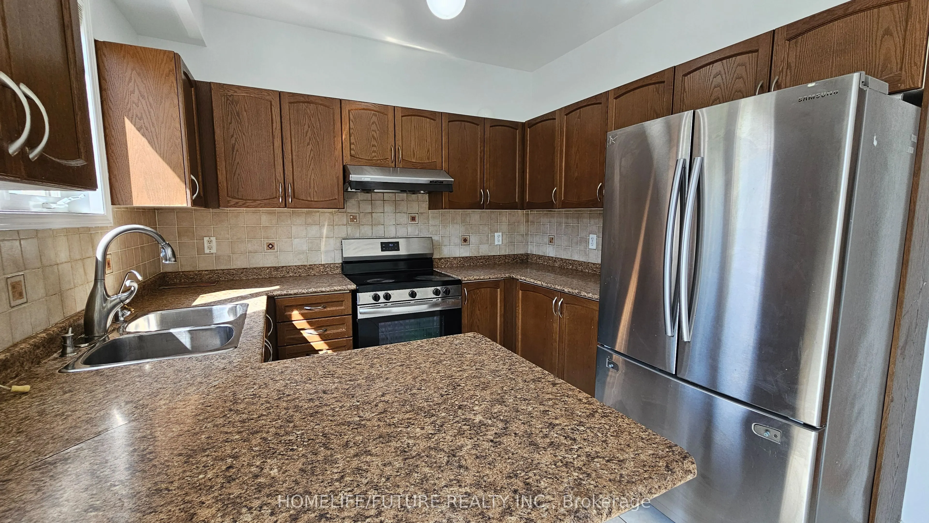 107 Jack Monkman Crescent, #Main & 2 Flr