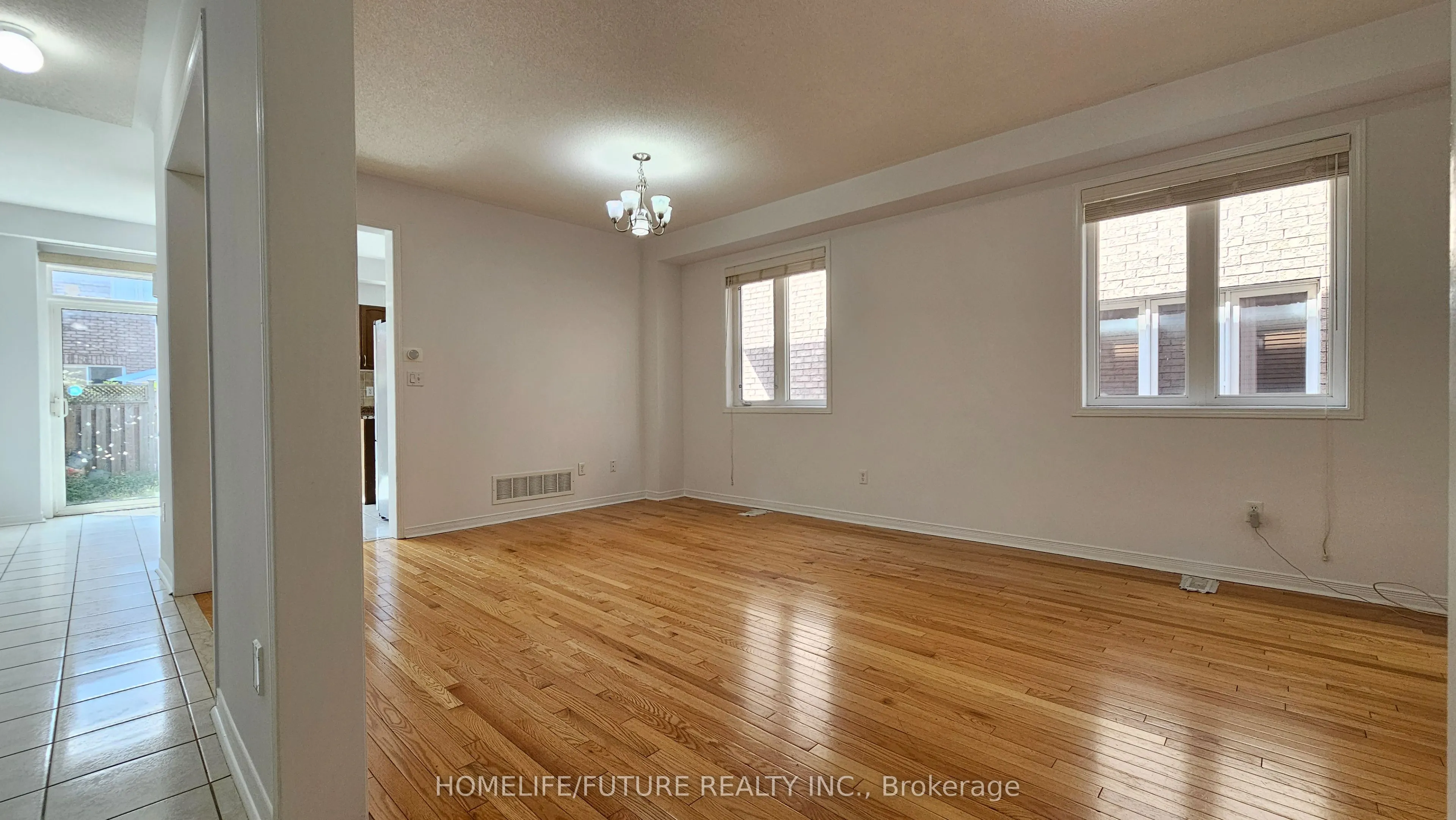 107 Jack Monkman Crescent, #Main & 2 Flr